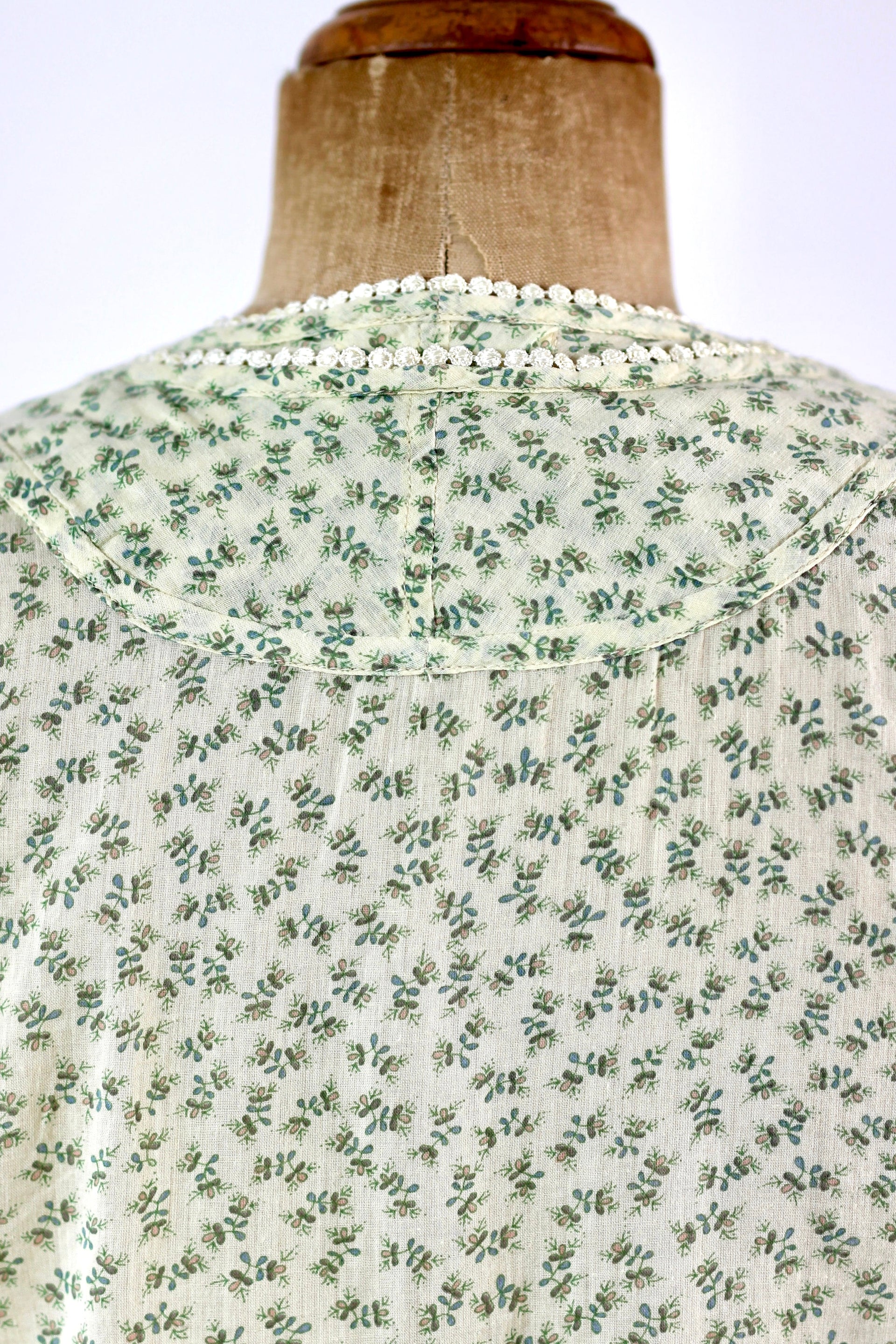 Y2K Vintage Light Yellow Floral Cotton Blouse//Danish Design//Size S/M
