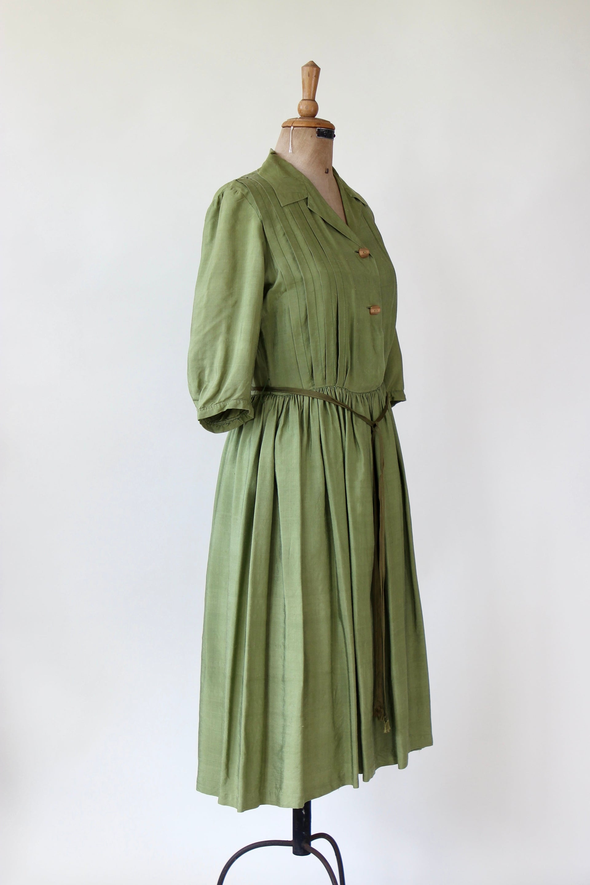 1970s Green Silk Designer Shirt Dress//Size S/M