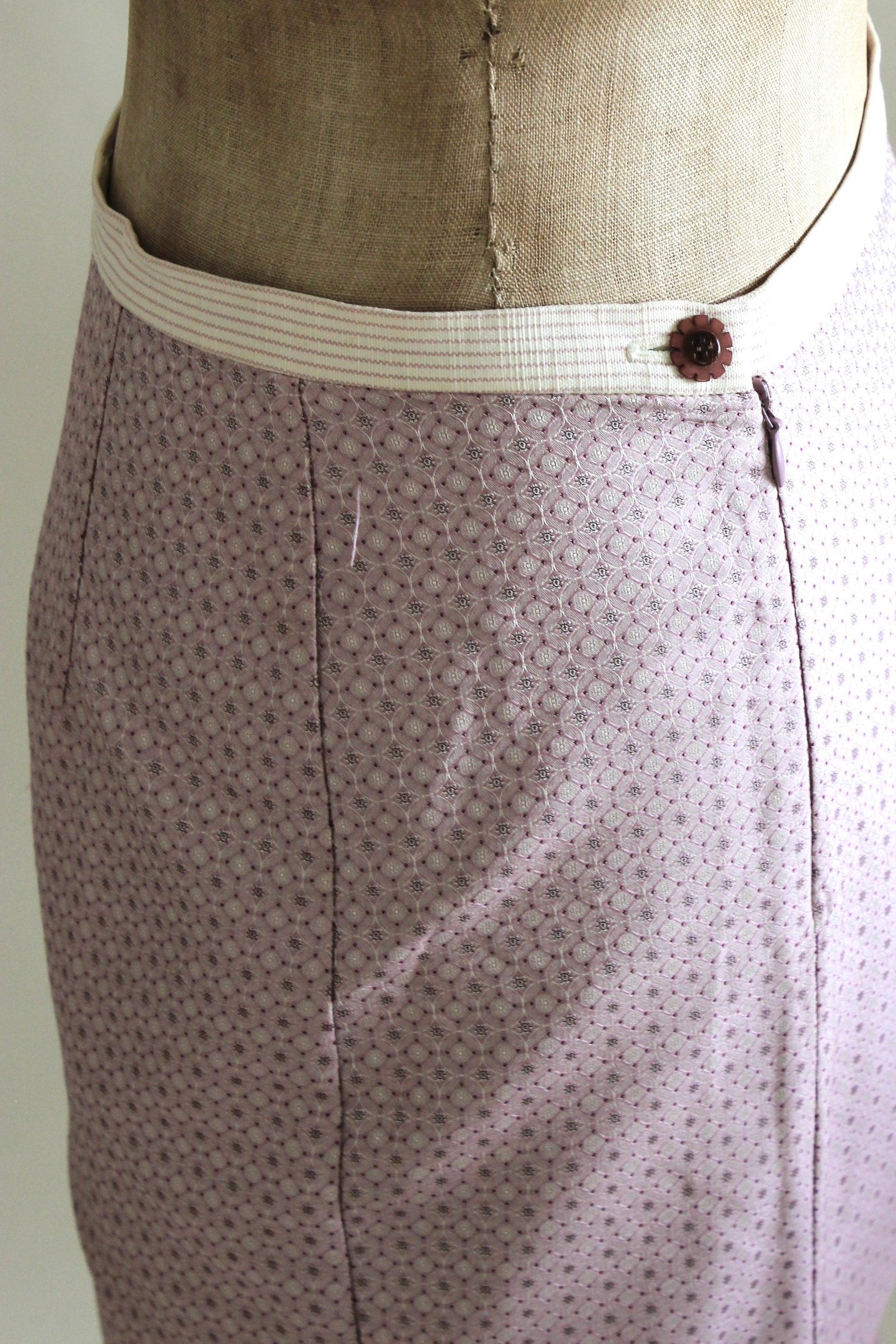 Late 1990s Vintage Rose Pencil Skirt // Danish Design // Size S/M