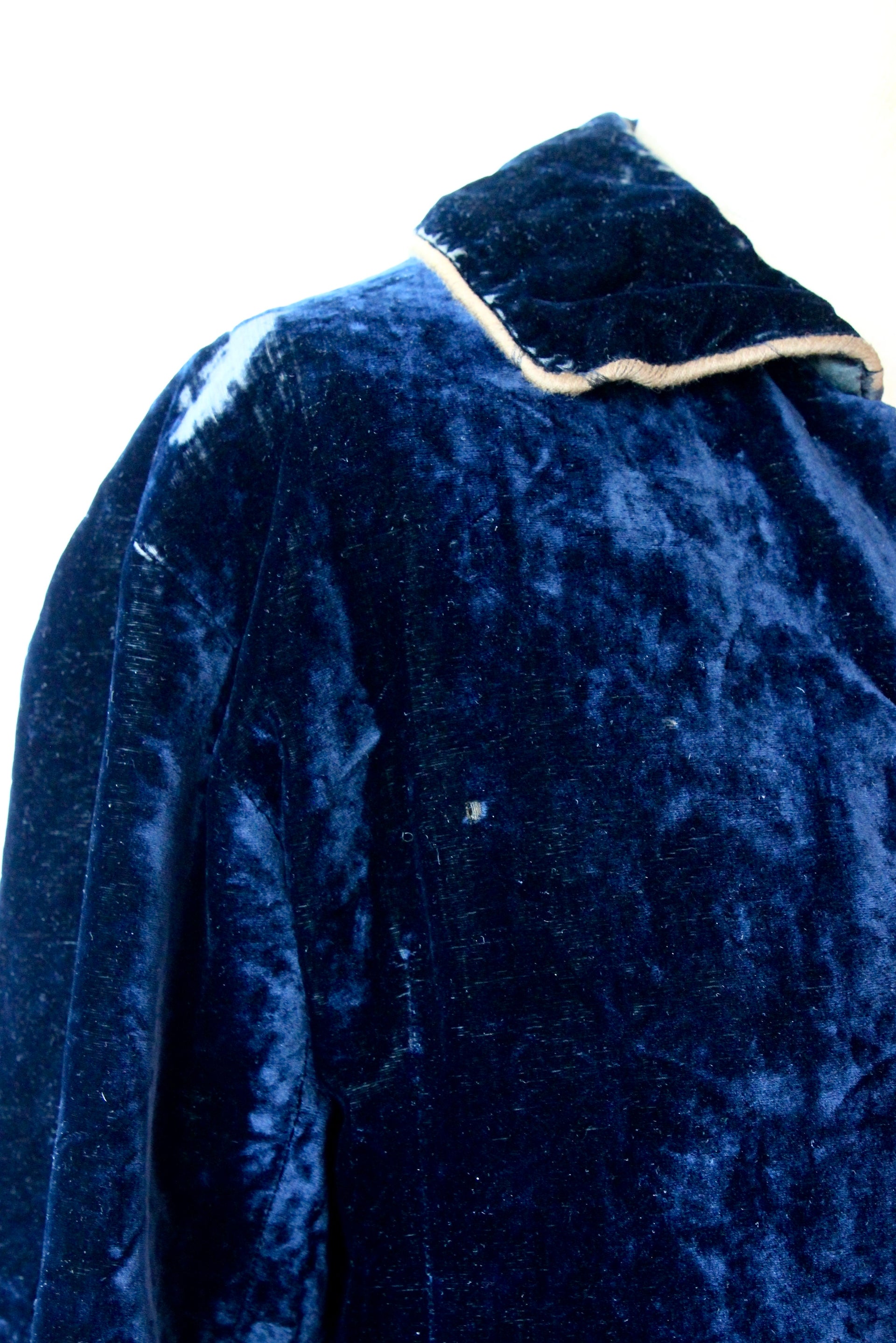 Antique Blue Velvet Coat // Size XS/S
