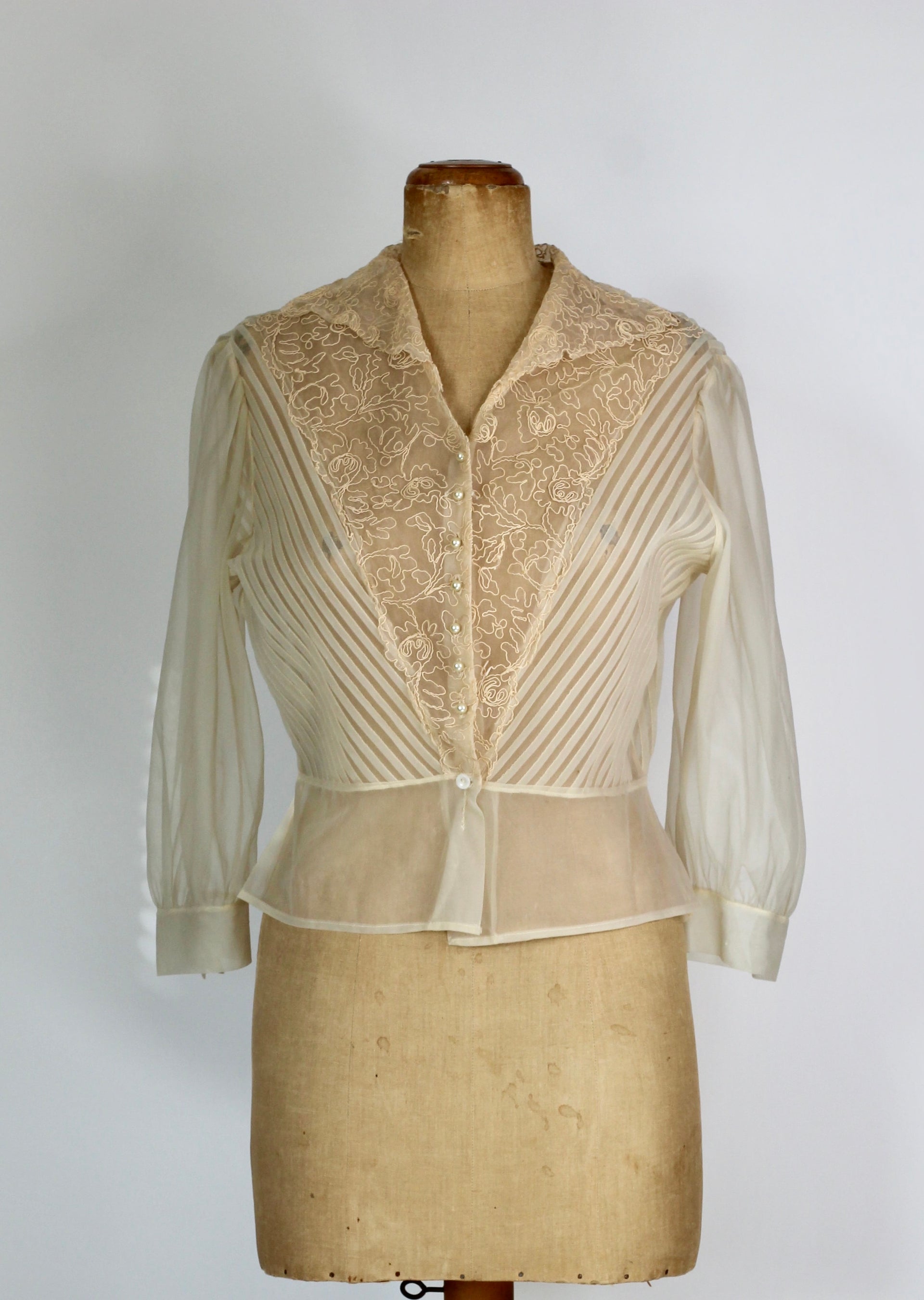1950s Ivory Pleated Sheer Blouse with Cufflinks//Size M
