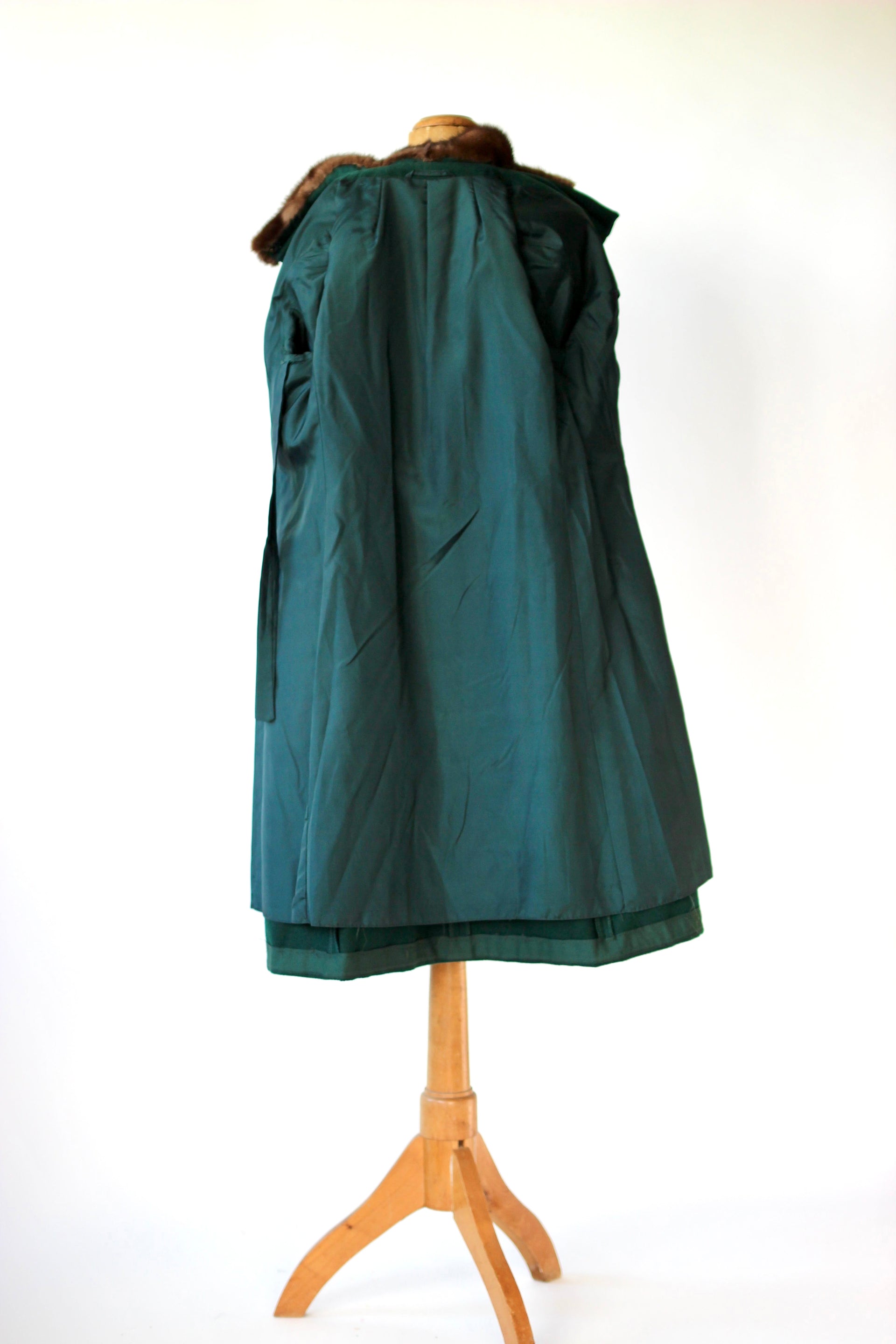 1960s Vintage Green Emerald Wool Coat with Brown Collar // Size M