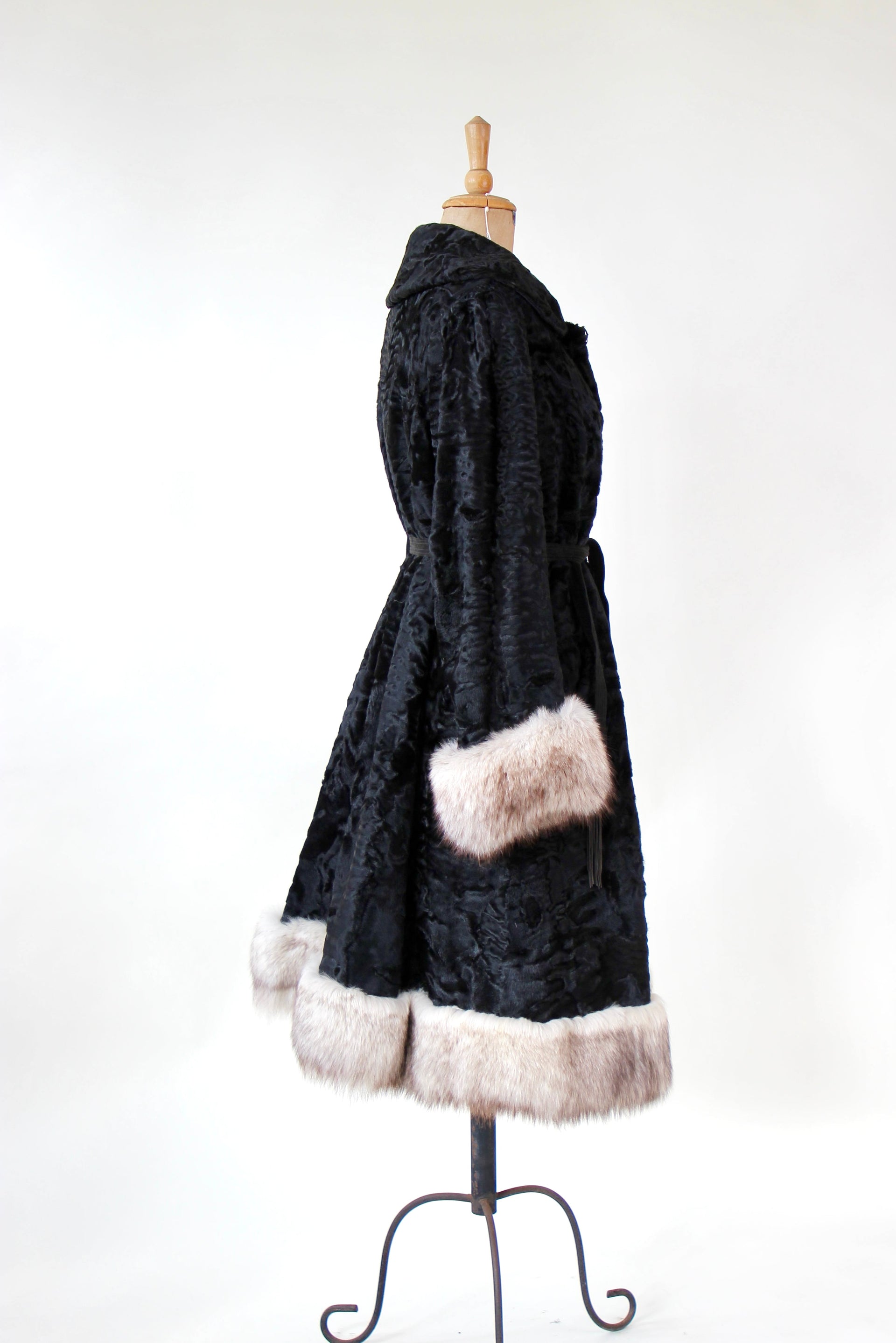 1950s Vintage Black Lamb Fur Coat // Size L/XL