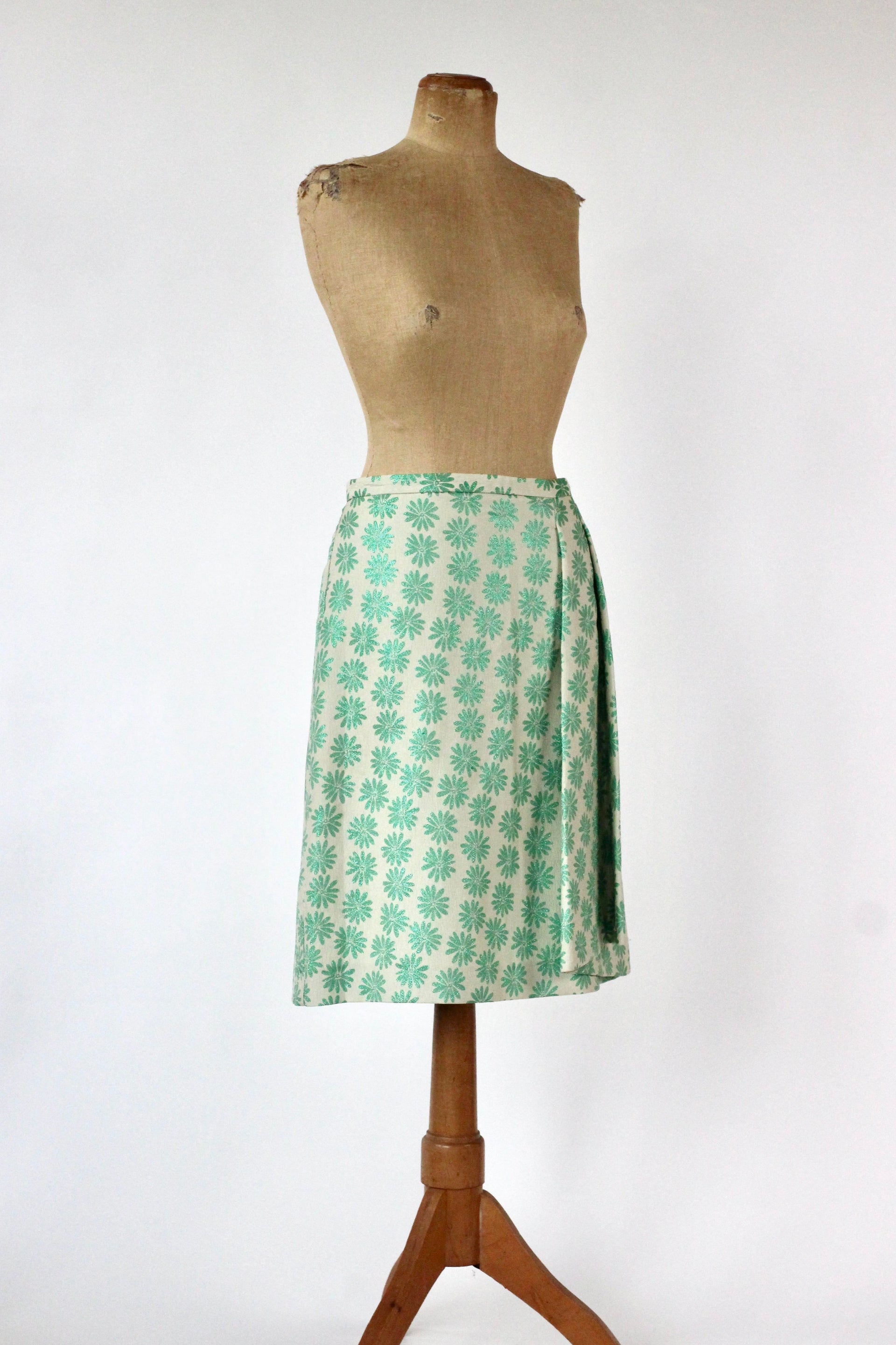 Vintage Y2K Ivory Skirt with Green Flowers // Danish Design // Size M