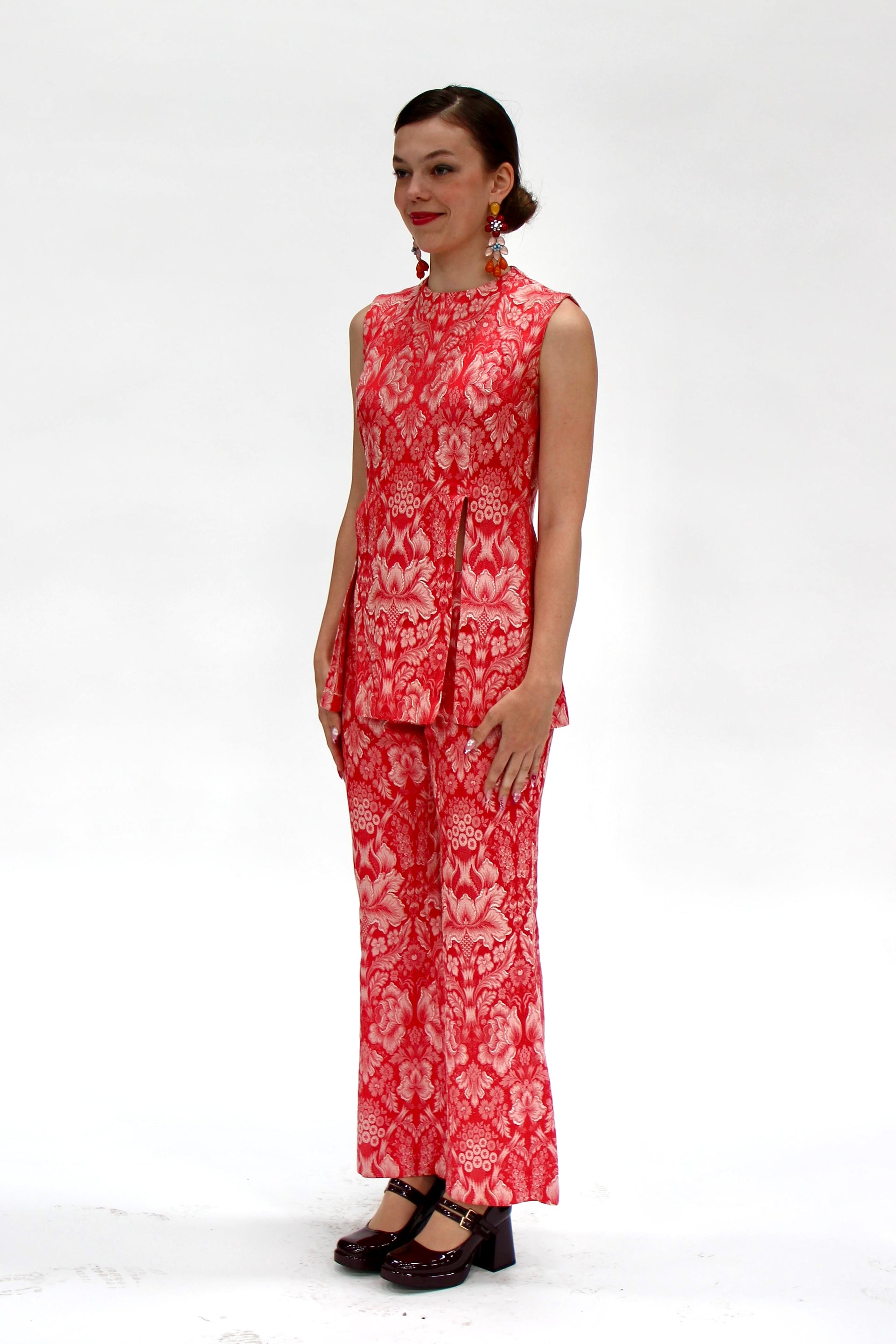 1950s Vintage Red and White Brocade Pantsuit // Size XS