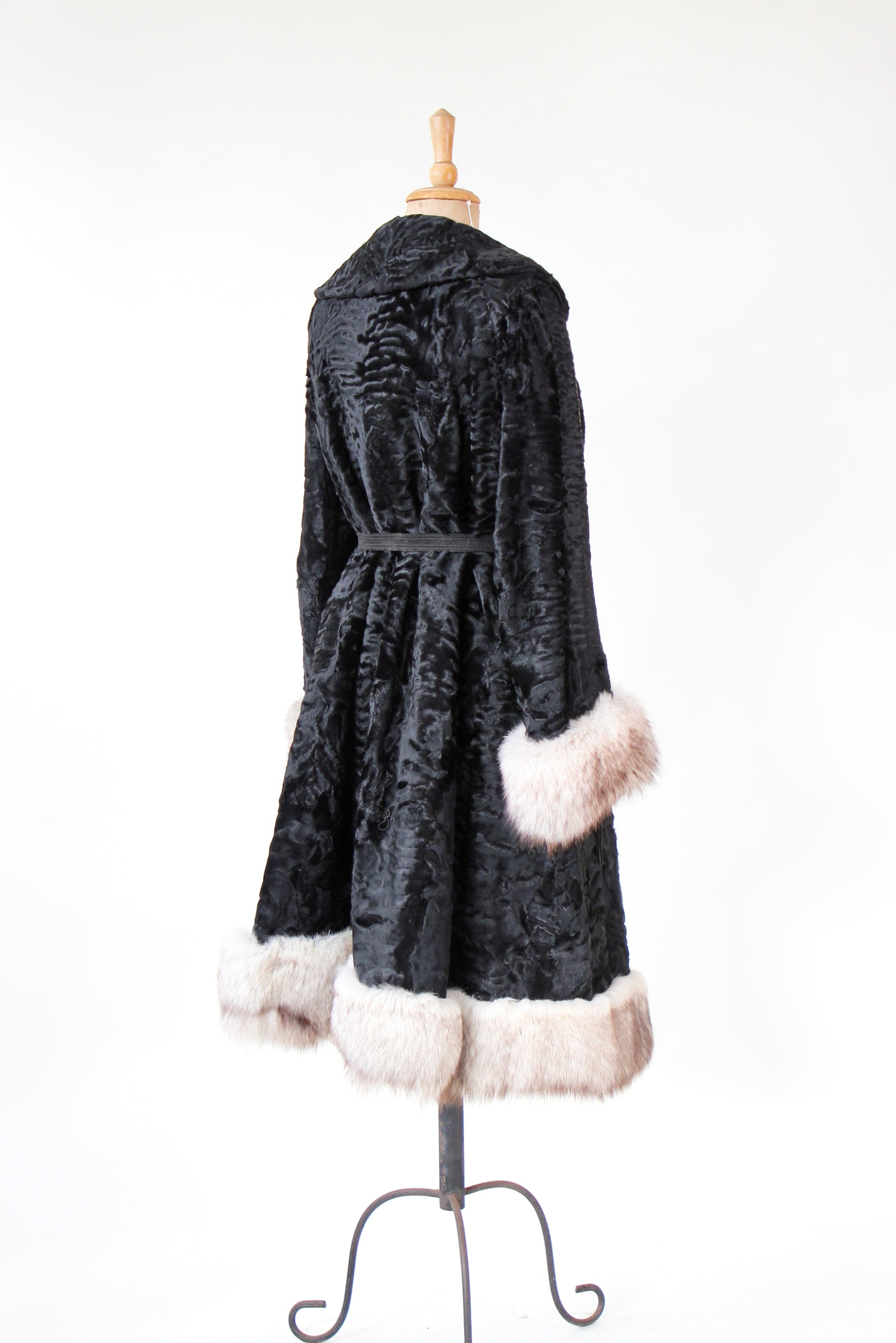 1950s Vintage Black Lamb Fur Coat // Size L/XL