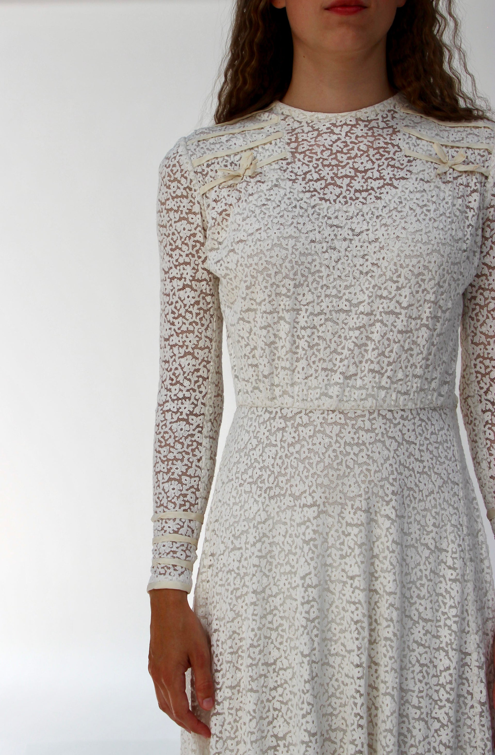 1920s 1930s Vintage Lace Wedding Dress // Size XS
