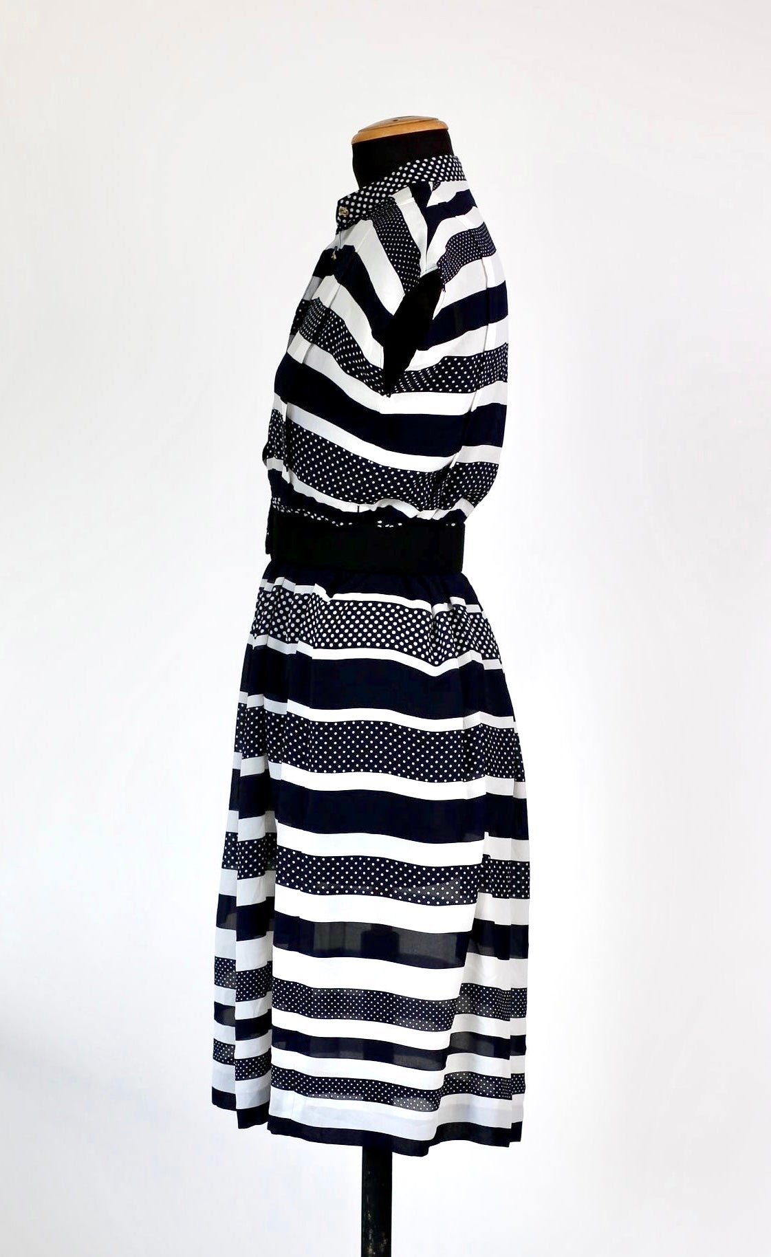 Vintage White and Navy Blue Dress//Size L
