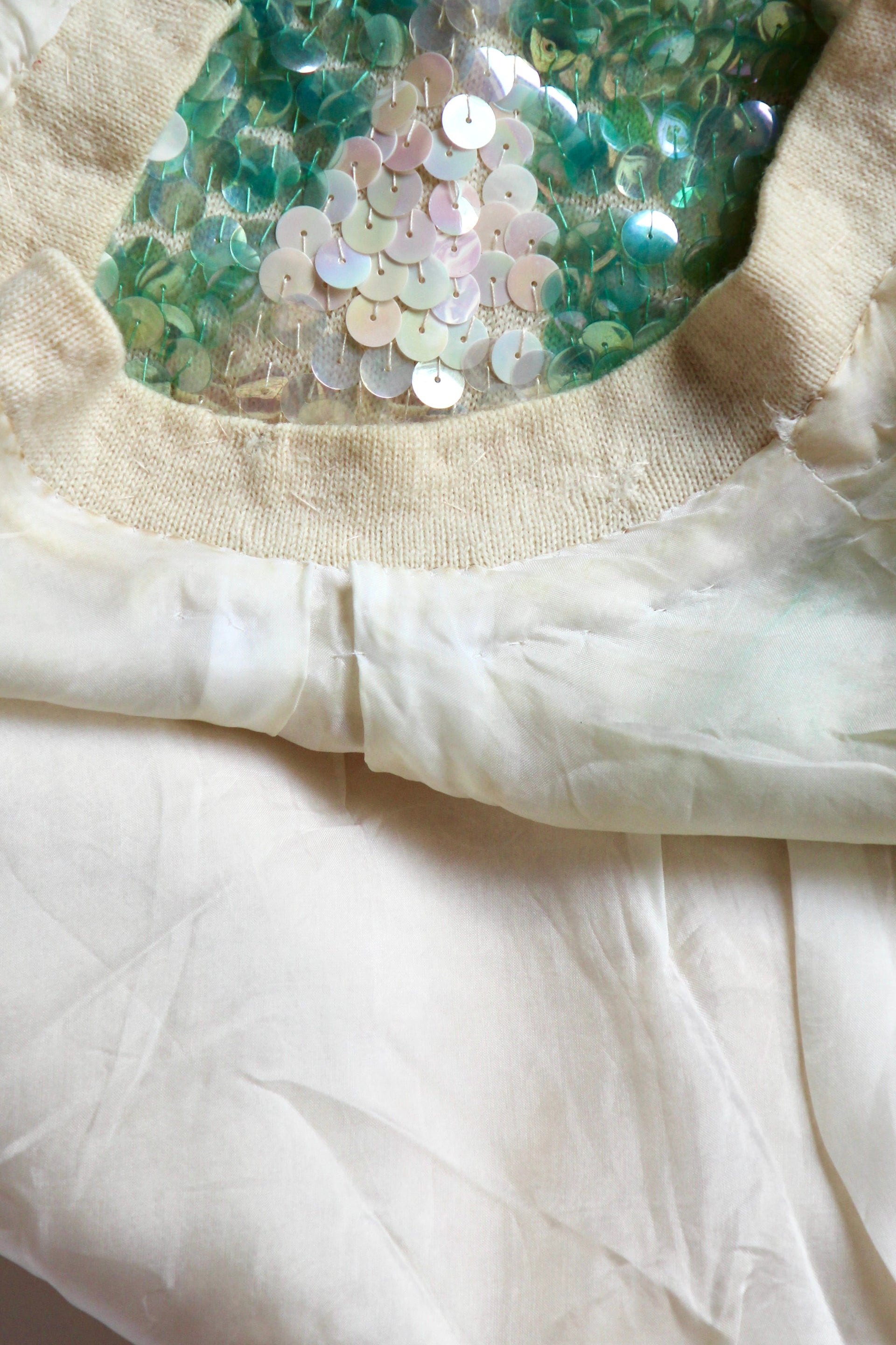 Magasin 1960s Vintage Sequin Wool Top/Blouse // Size S/M