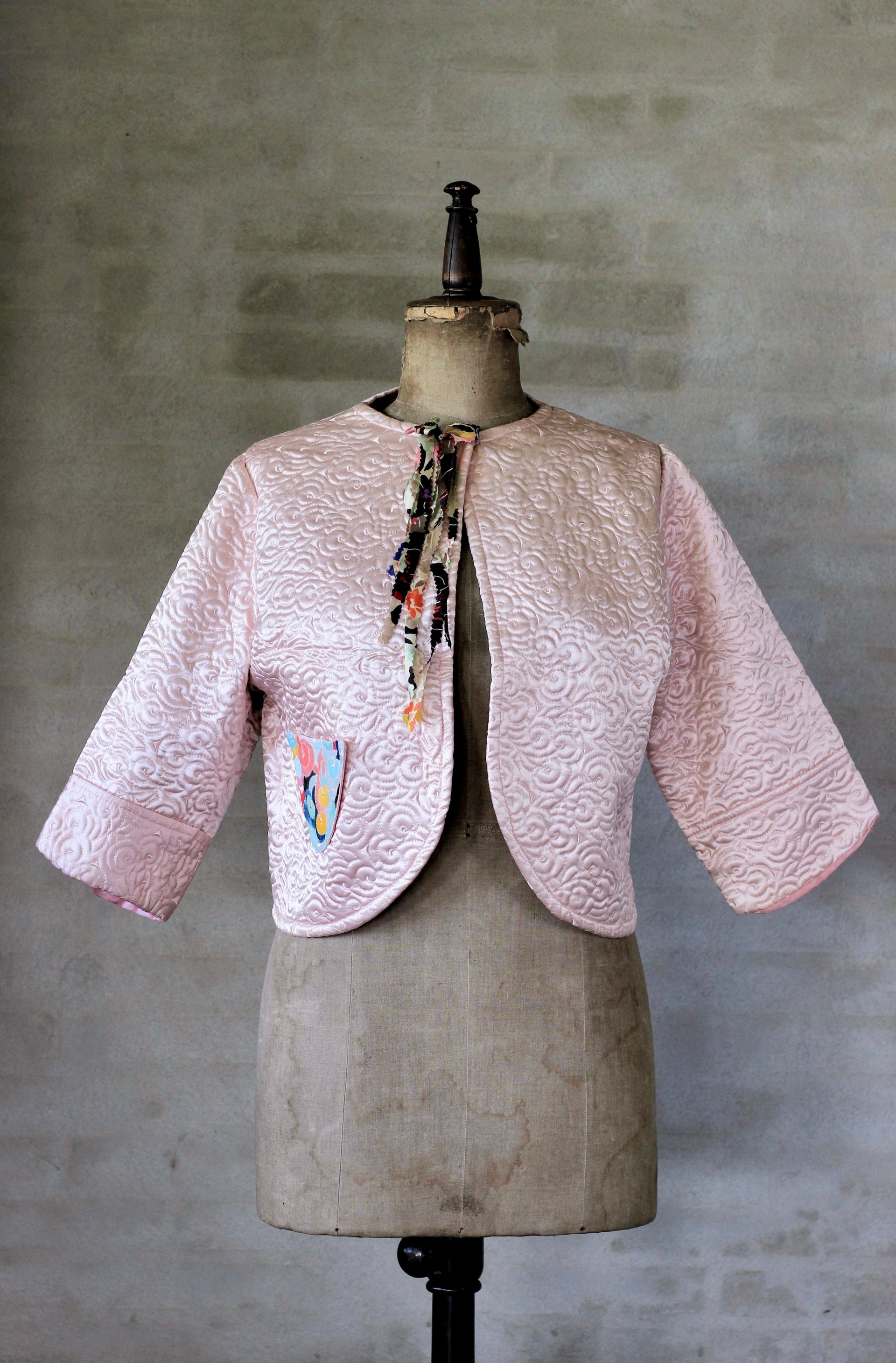 1930s Vintage Bed Jacket//Pink Satin//Art Deco Quilted Jacket//Size M