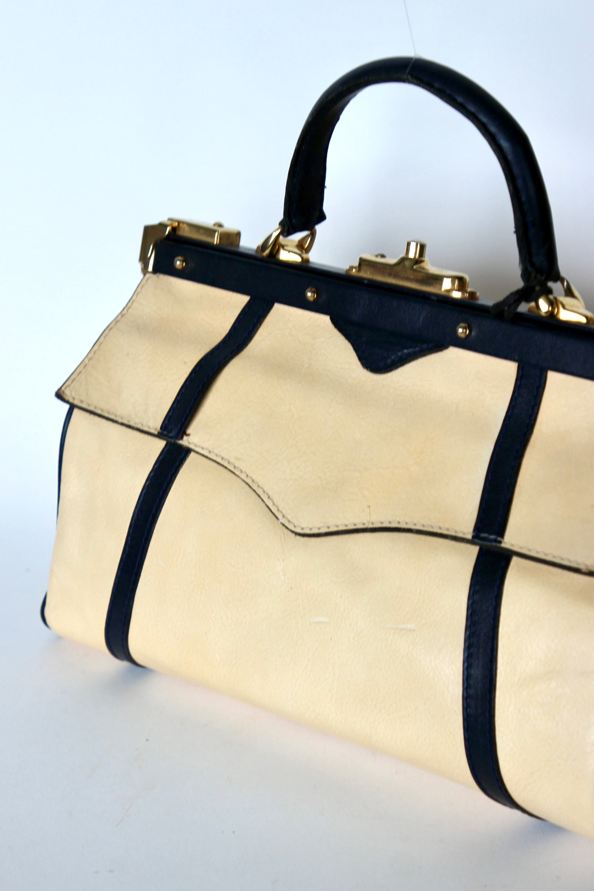 1950S 1960s Beige/Ivory Leather Top Handle Bag // Midwife Style Bag