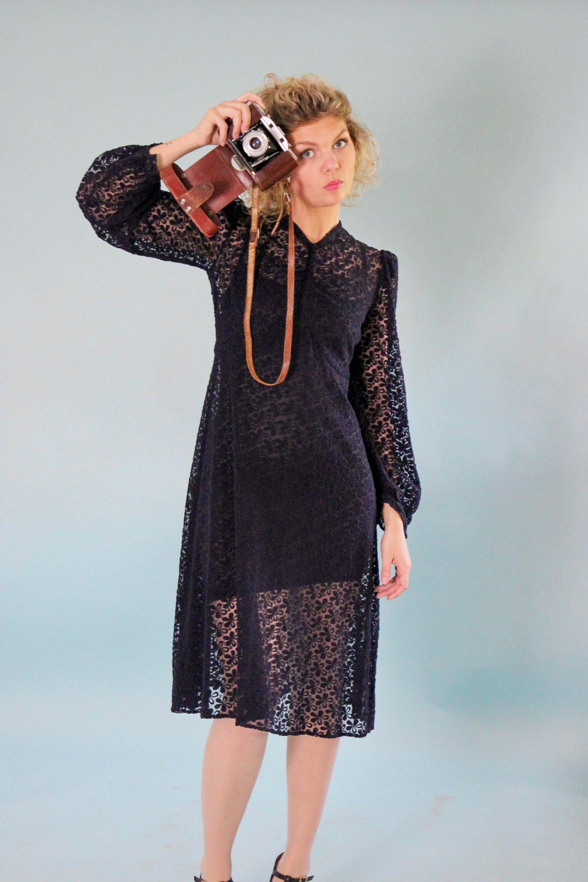 1940s Vintage Navy Blue Lace Dress // Size S/M