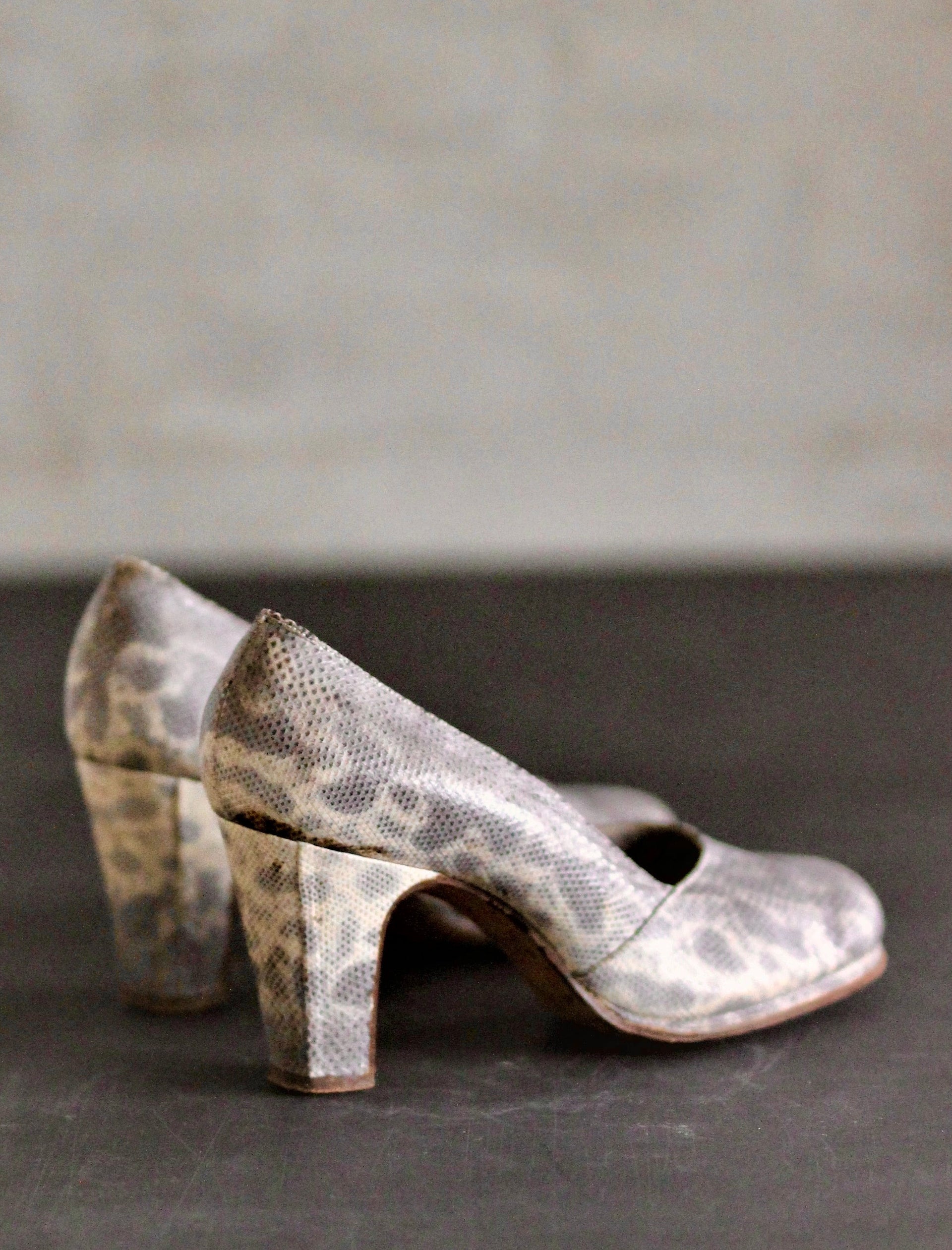 1940s Rare Leather Pumps//Size EU 38 US 7 UK 5