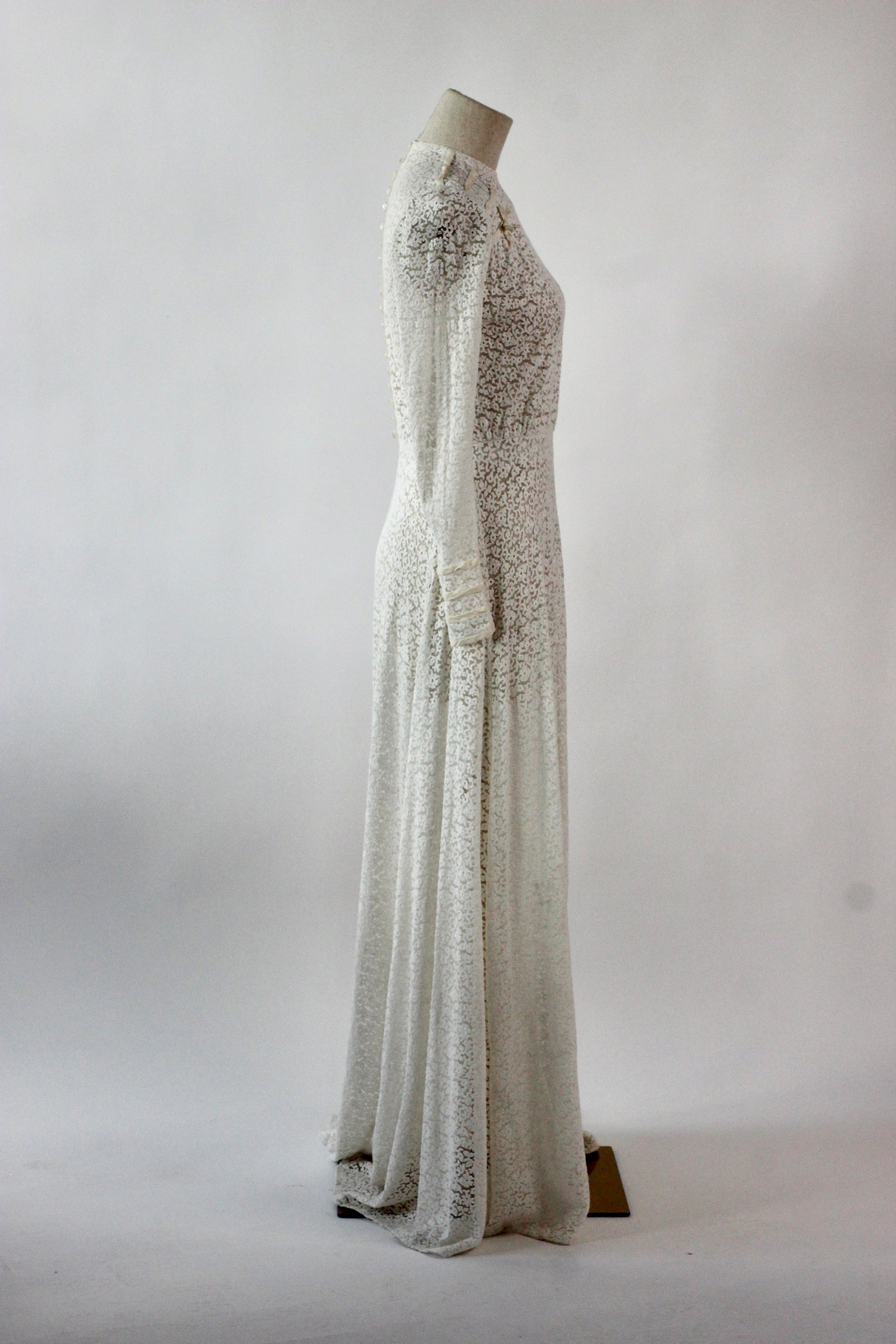 1920s 1930s Vintage Lace Wedding Dress // Size XS