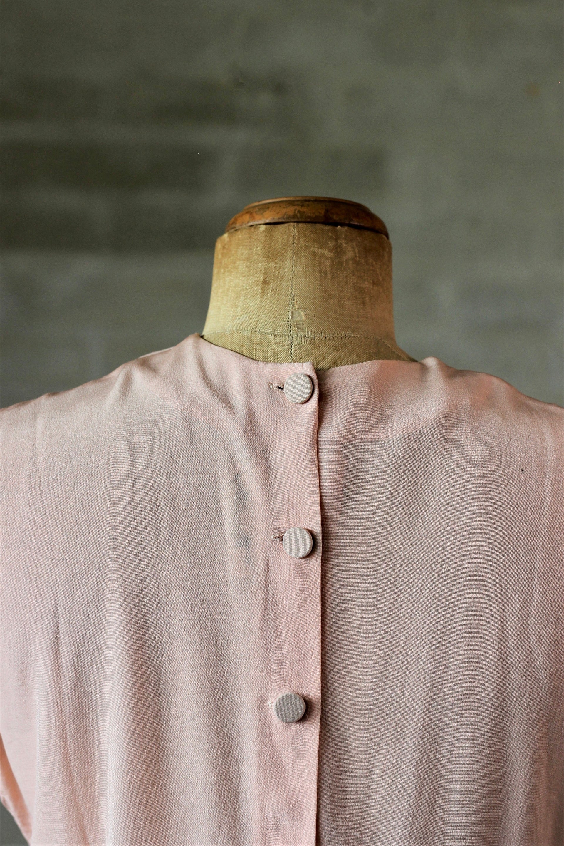 1940s Pale Pink Silk Blouse//Size S/M