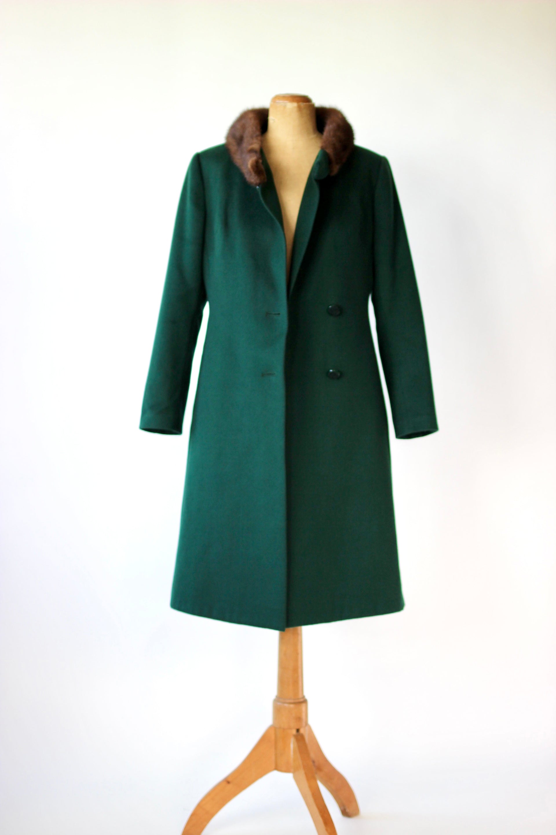 1960s Vintage Green Emerald Wool Coat with Brown Collar // Size M