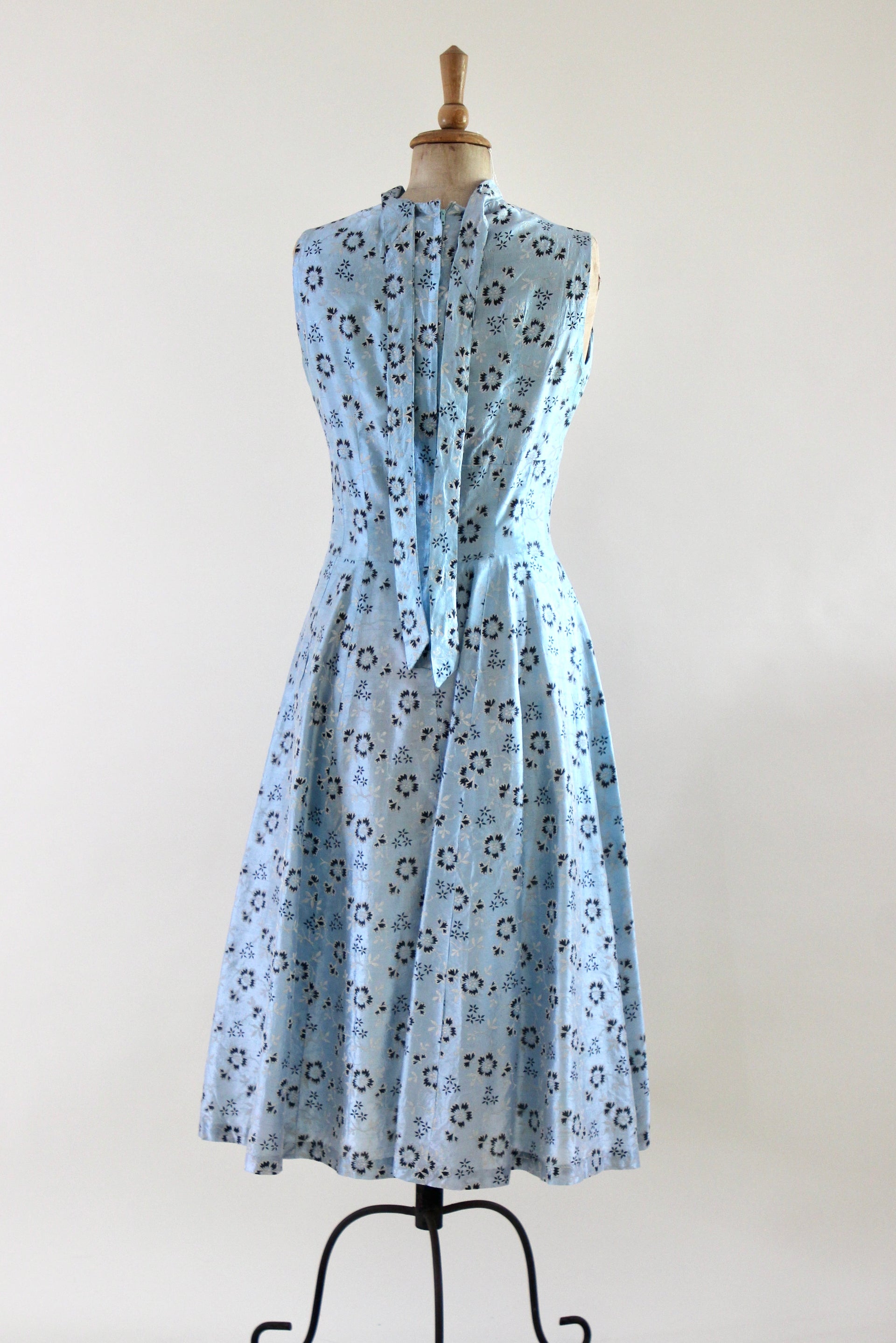1950s Light Blue Floral Dress//Size S/M