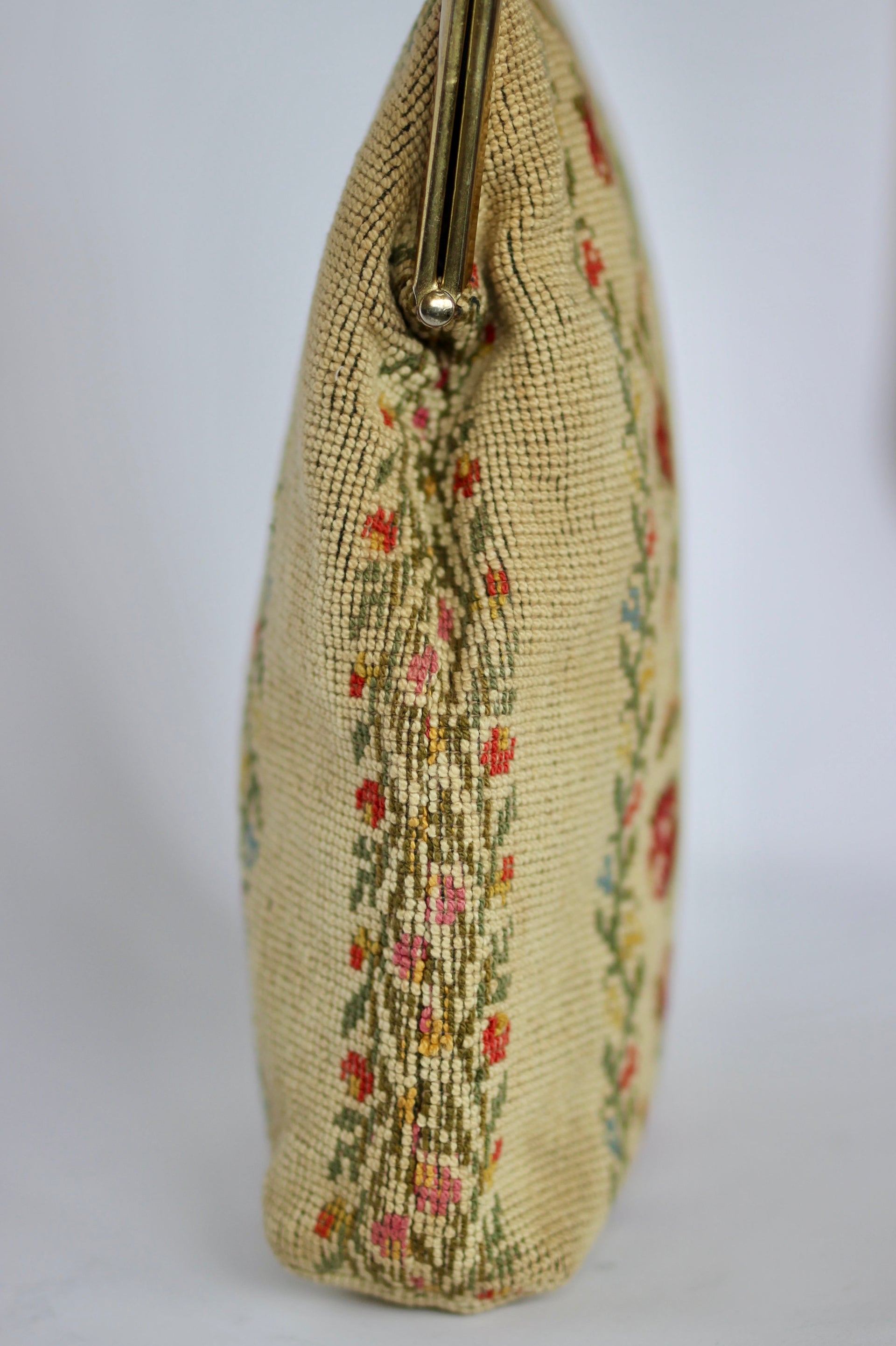 1930s 1940s Vintage Needlepoint  Embroidered Handbag