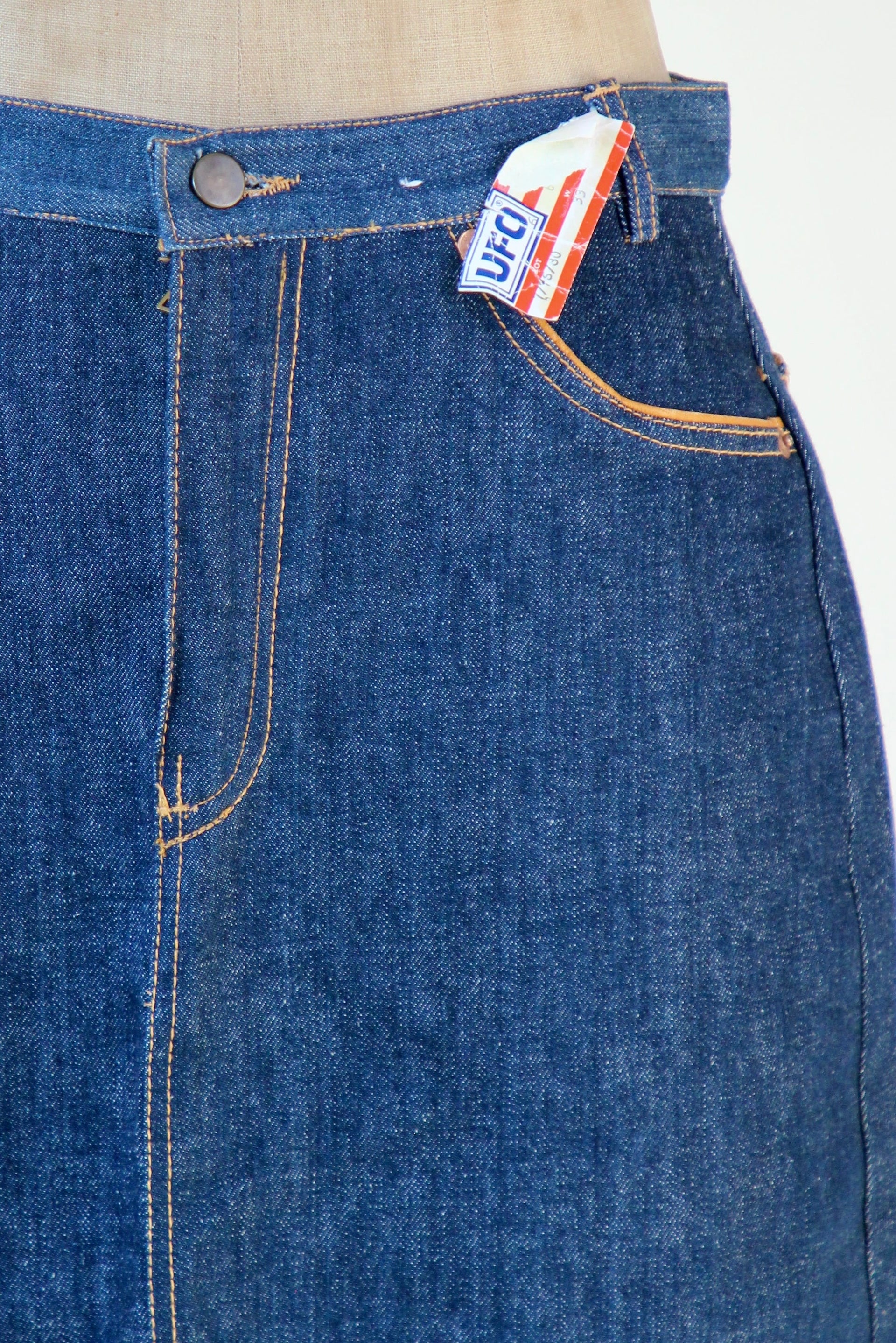 1970s DEADSTOCK Blue Denim Vintage Skirt With // Size M