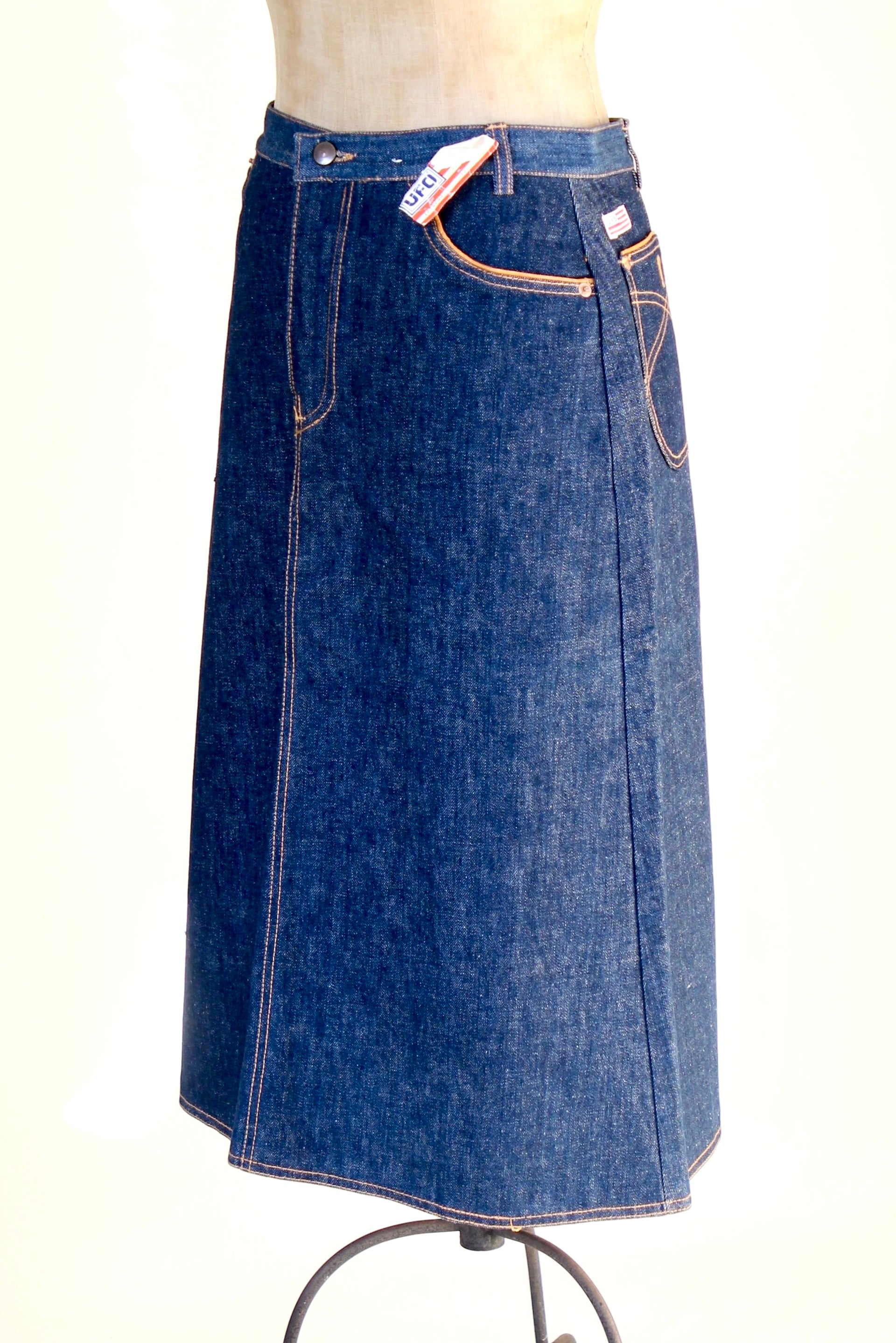 1970s DEADSTOCK Blue Denim Vintage Skirt With // Size M