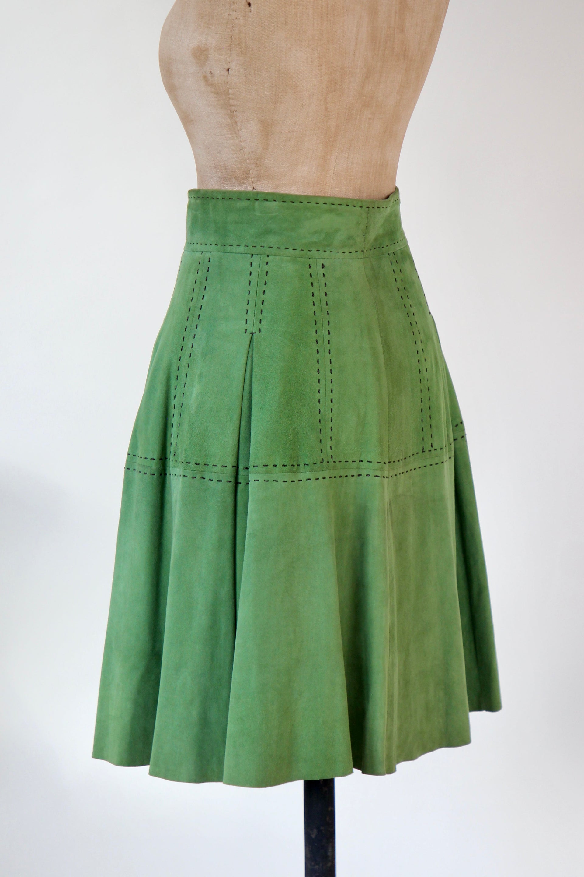 Vintage Green Suede Skirt with Black Stitches // Size XS/S