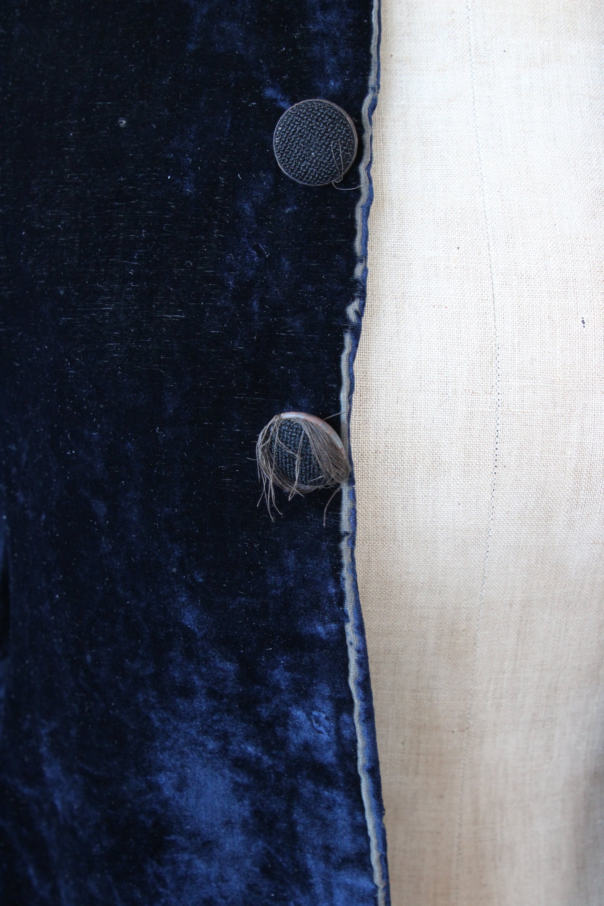 Antique Blue Velvet Coat // Size XS/S