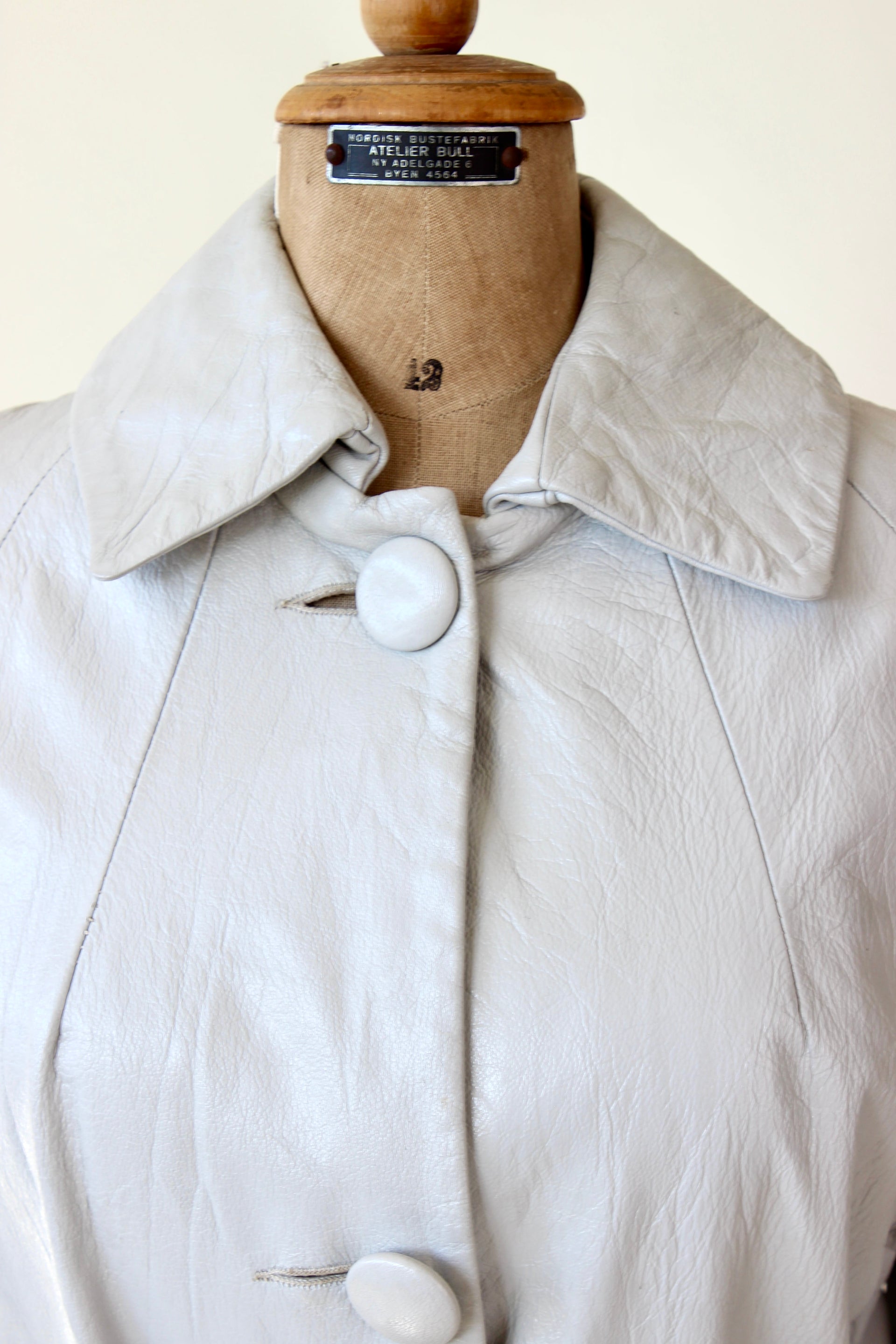1950s Vintage Light Grey Leather Swing Coat // Size M/L