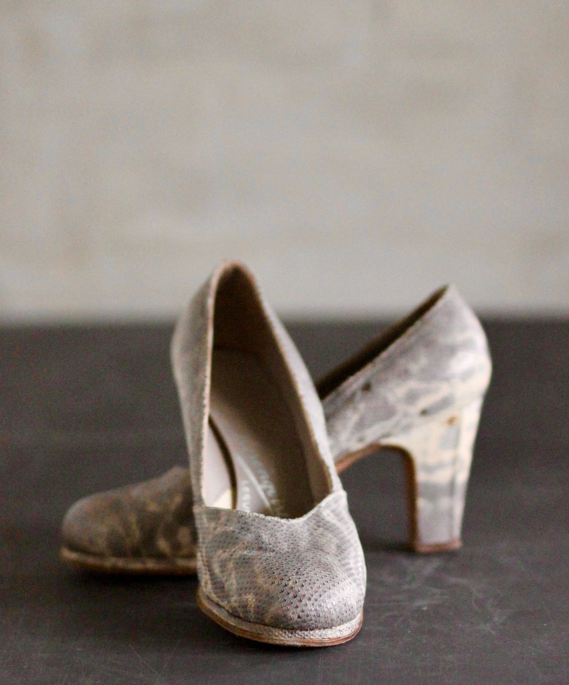 1940s Rare Leather Pumps//Size EU 38 US 7 UK 5