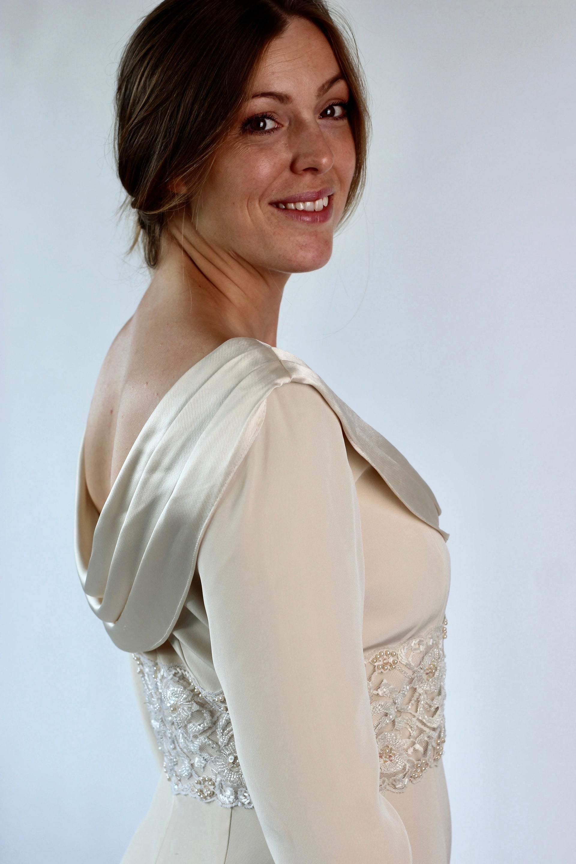 Black Tie Olga Cassini Classic Cream Long Bridal Sheath with Shawl Collar//Beaded Sequins Band//Column//Size M