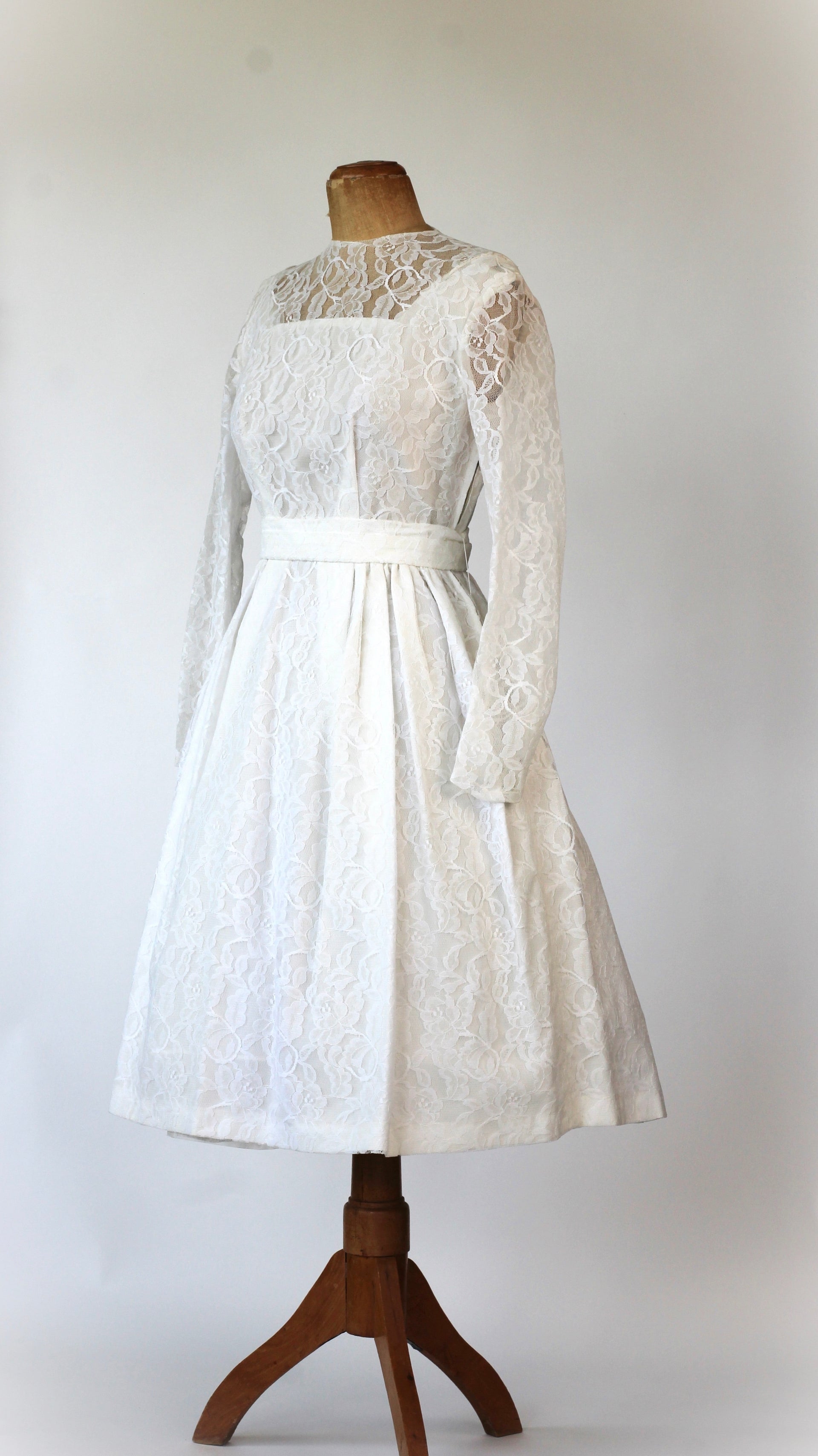 1960s White Lace Dress//Size S