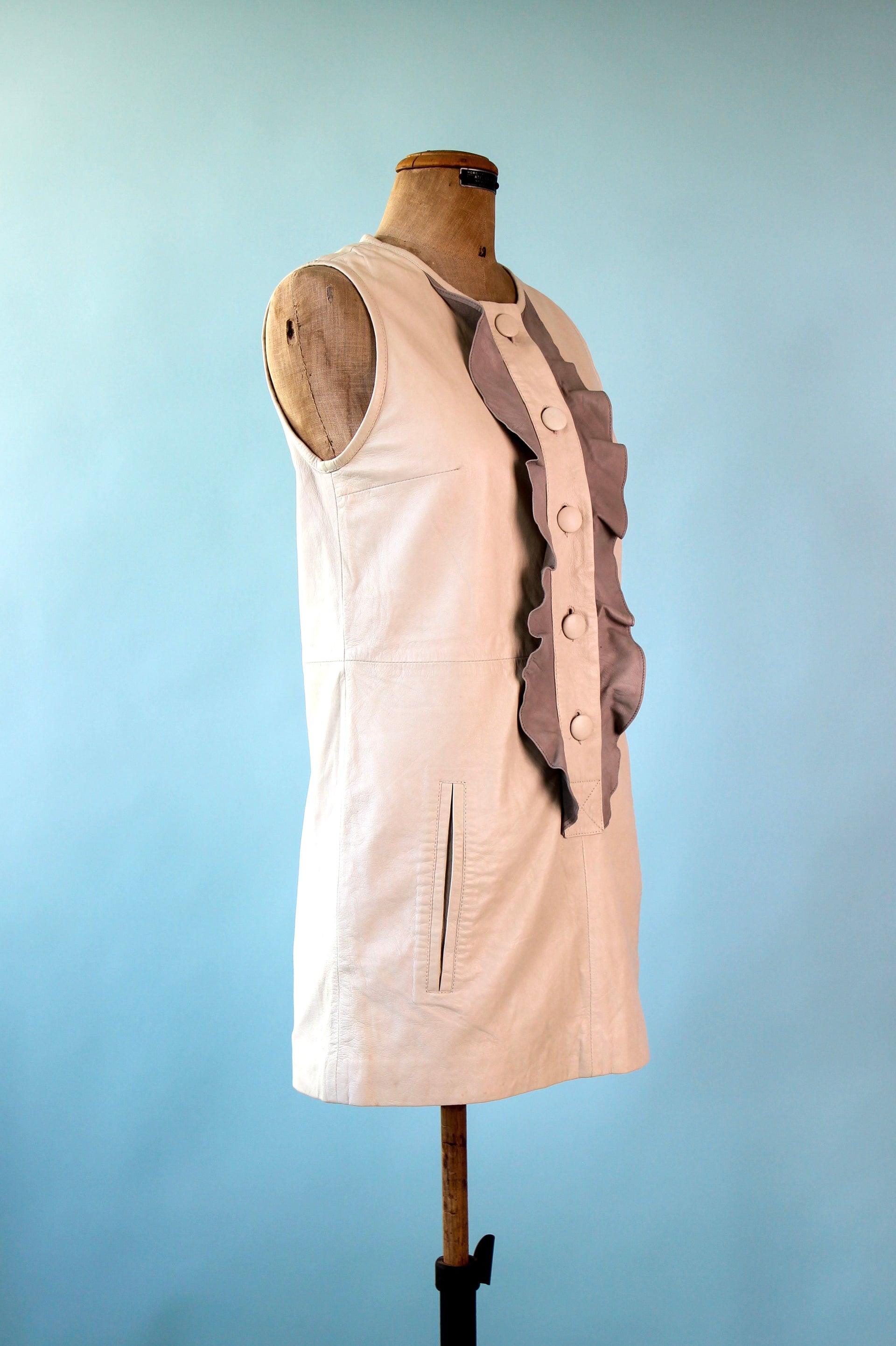 Vintage Baum und Pferdgarten Ivory Shift Leather Dress // Size EU 38