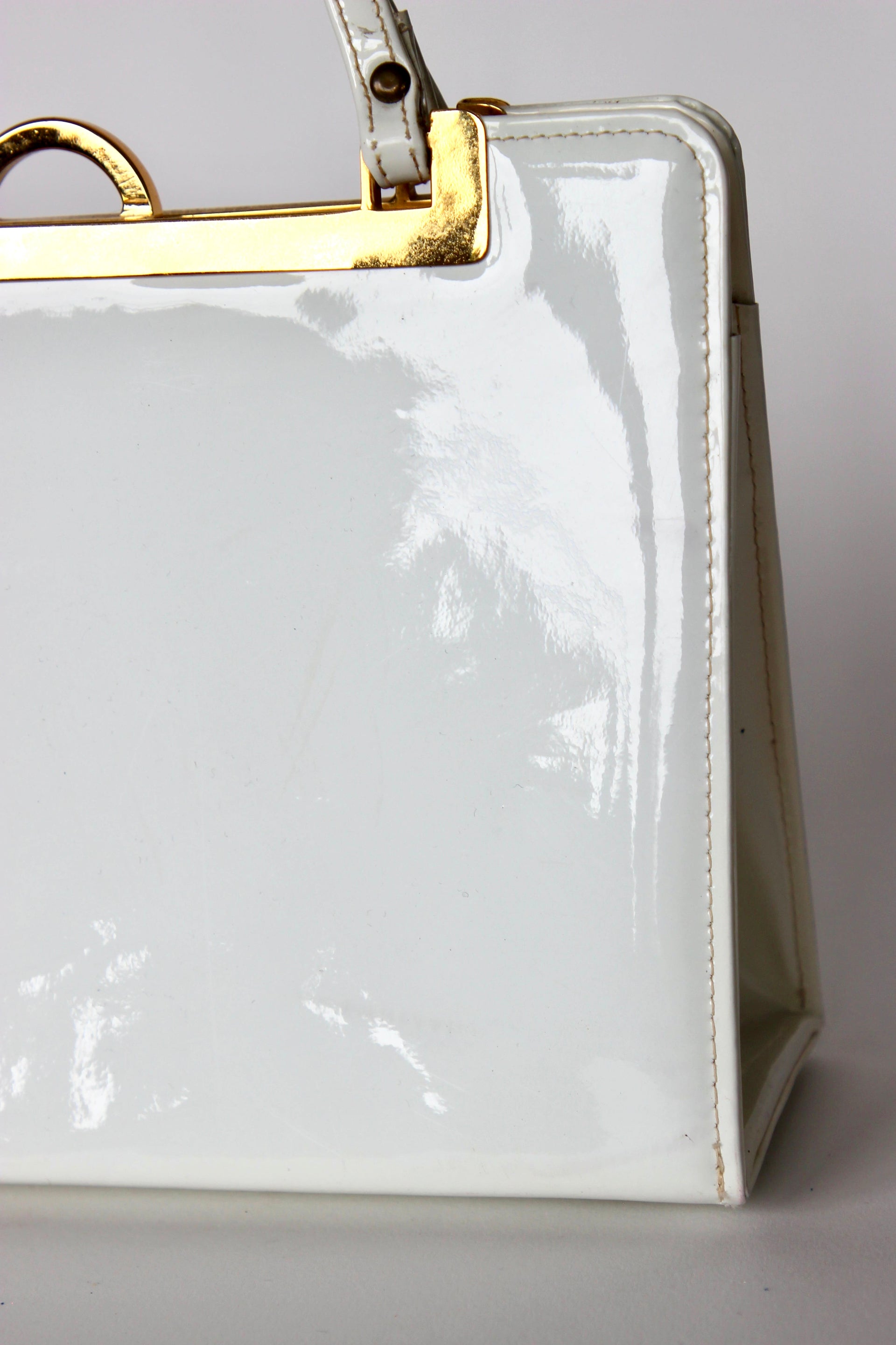 1960s Vintage White Patent Leather Top Handle Bag/Purse