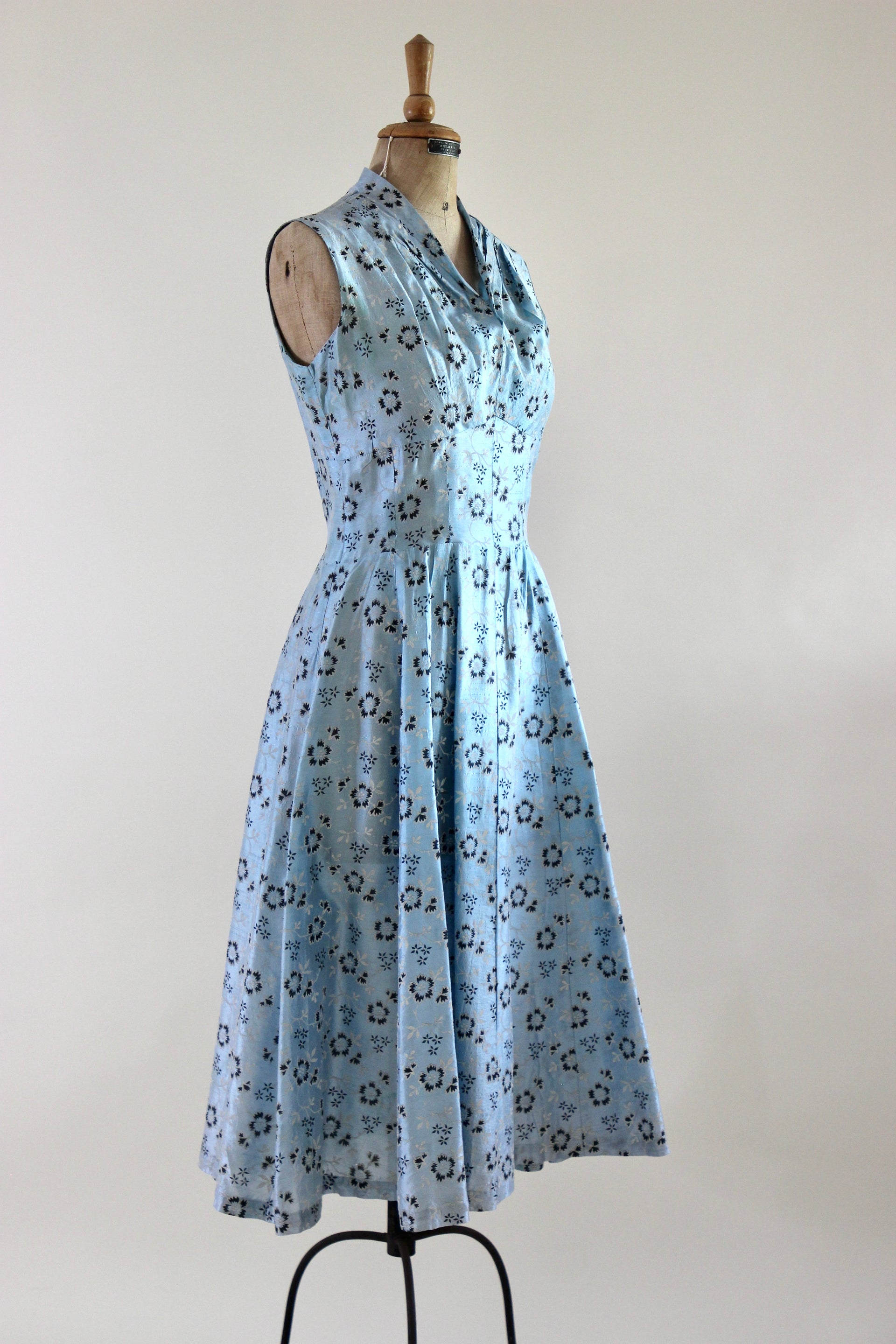 1950s Light Blue Floral Dress//Size S/M