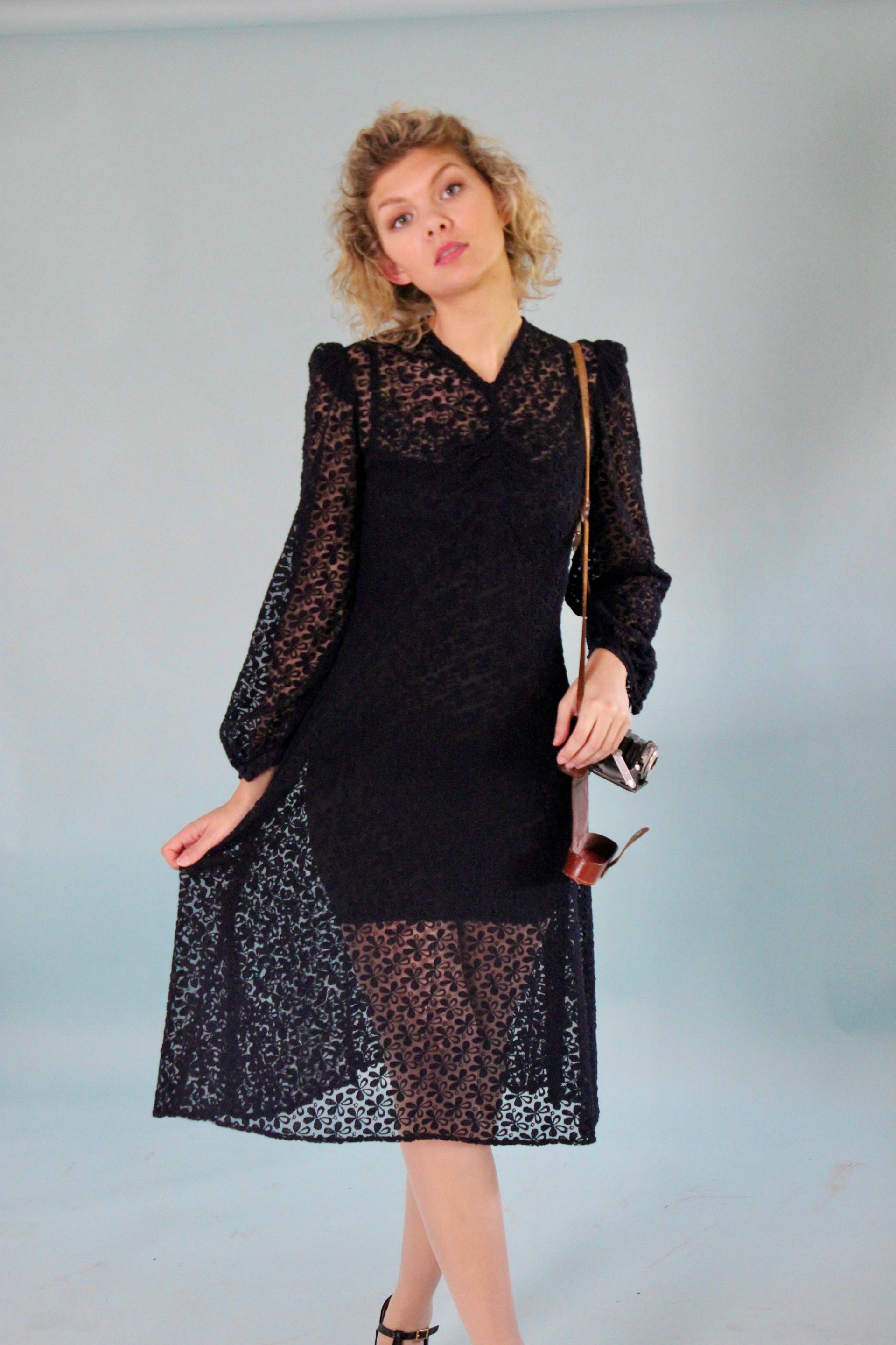 1940s Vintage Navy Blue Lace Dress // Size S/M