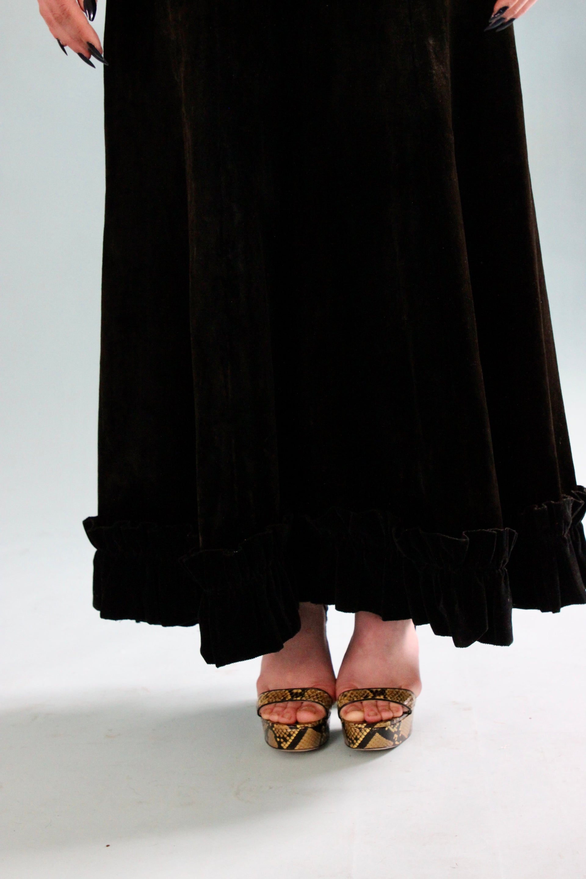 1930s Vintage Dark Brown and Black Velvet Evening Dress // Size XS/S