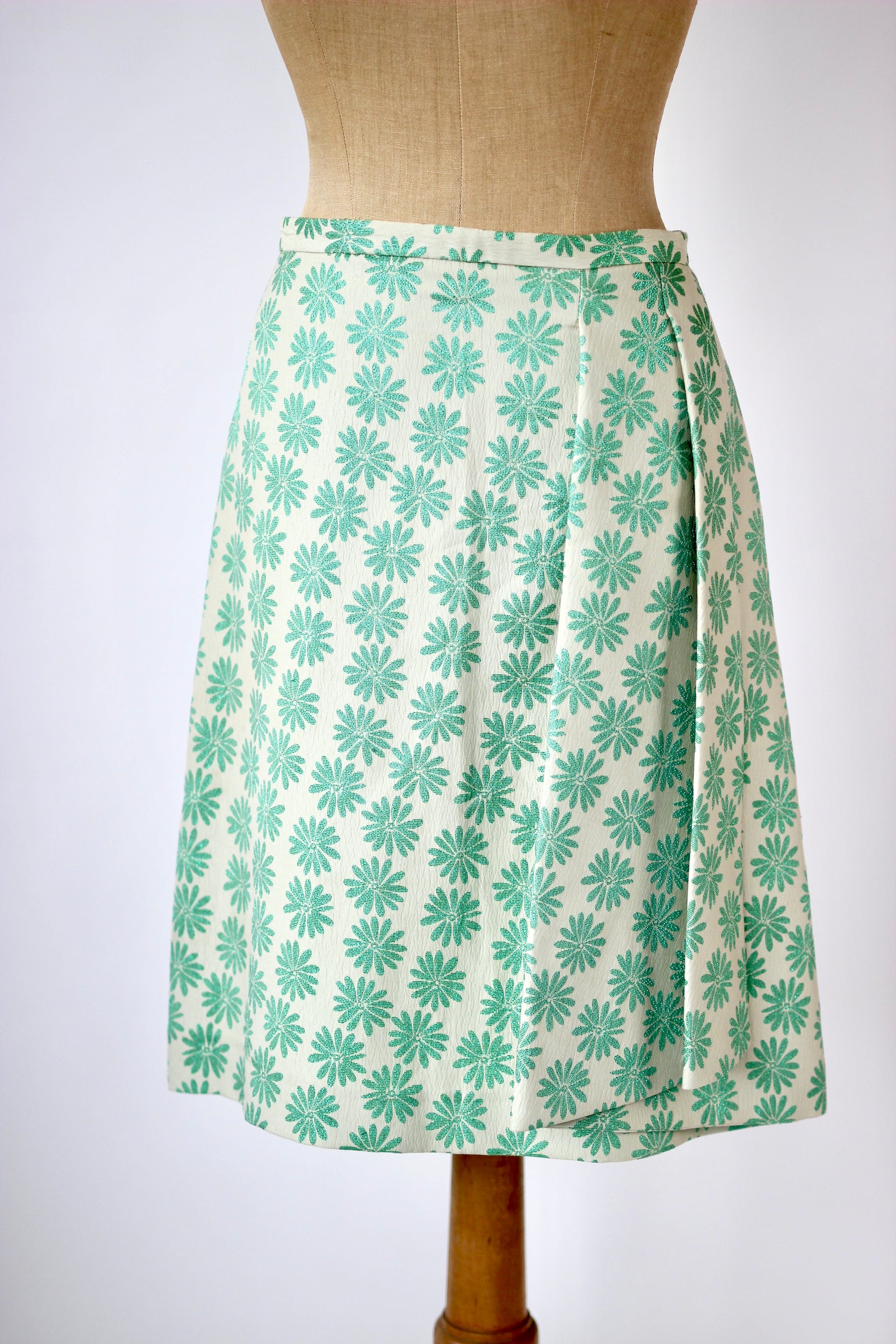 Vintage Y2K Ivory Skirt with Green Flowers // Danish Design // Size M