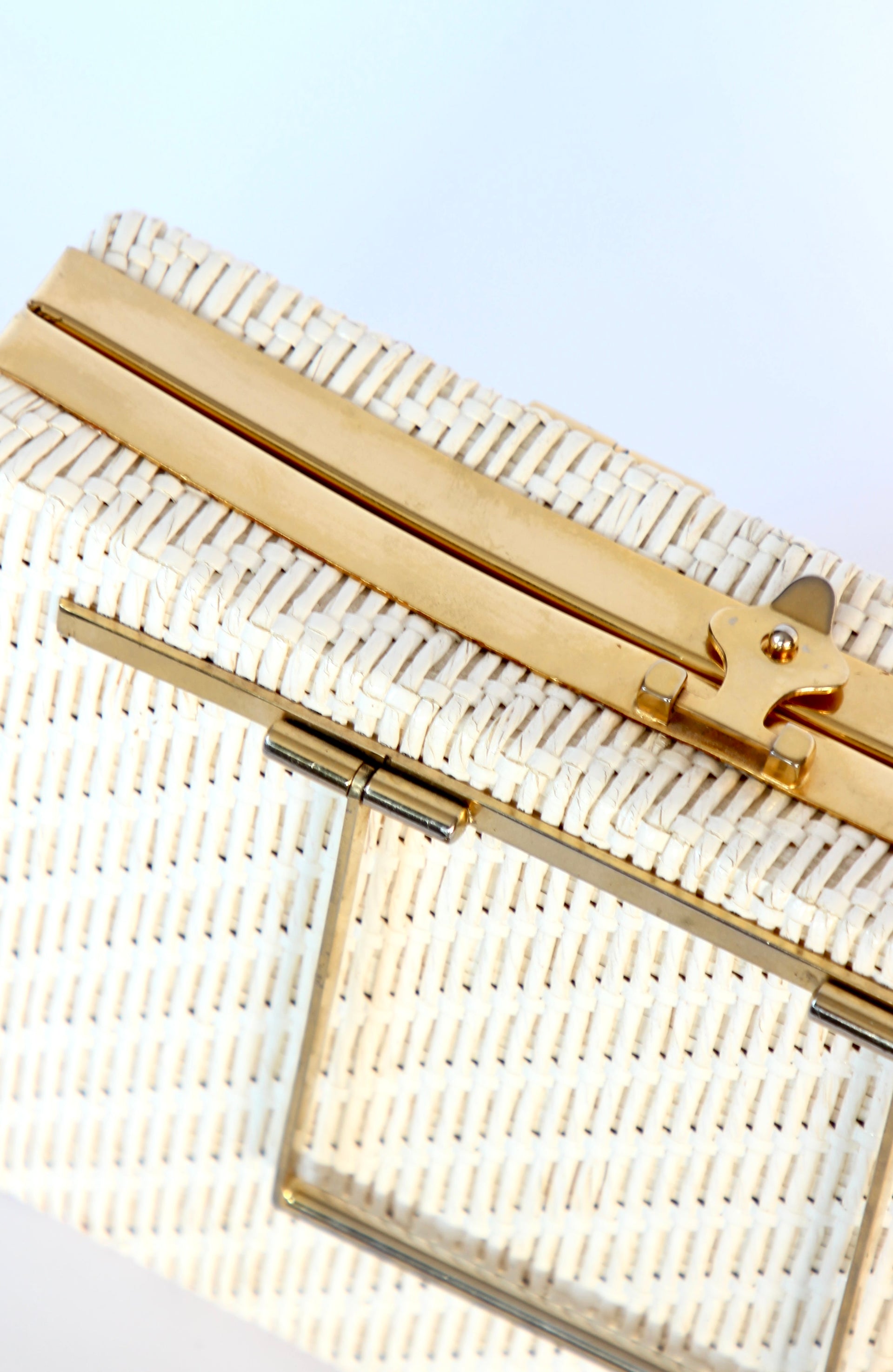 1960s Ivory Straw Top Handle Bag / Purse