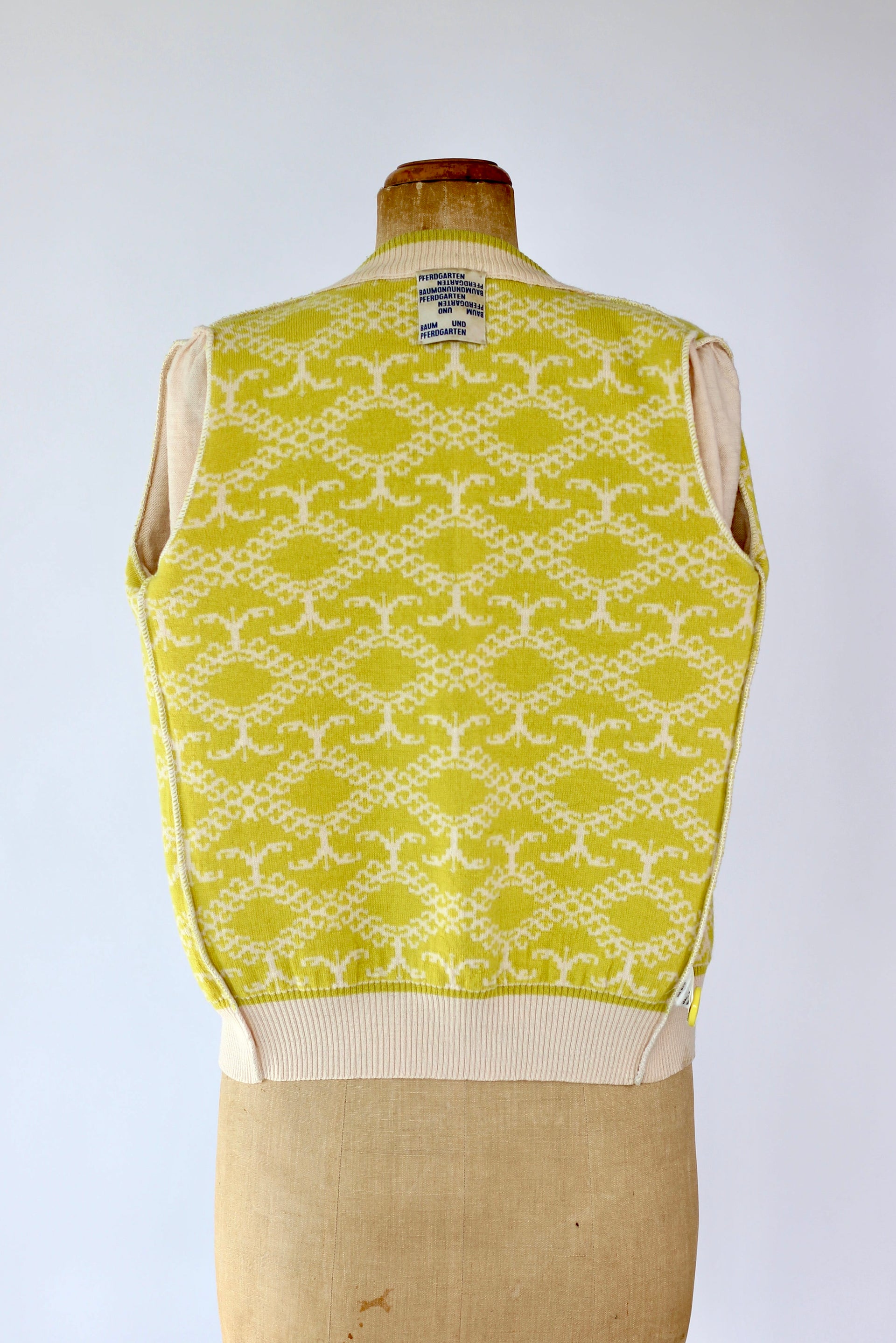 Y2K Vintage Short Sleeved Cardigan//Danish Design //Size S