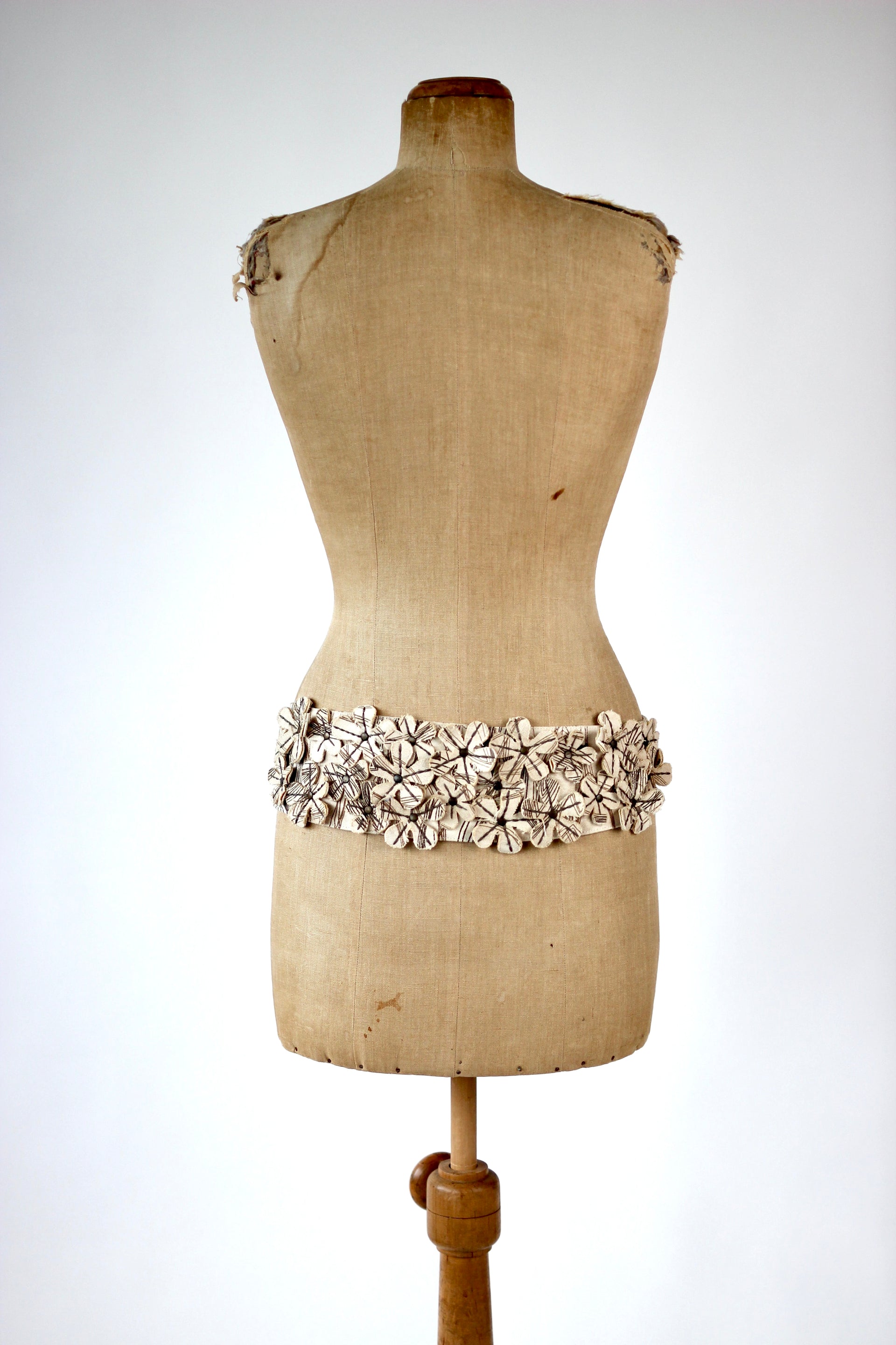 Vintage Y2K Cotton Belt with 3D Flowers // Size S/M