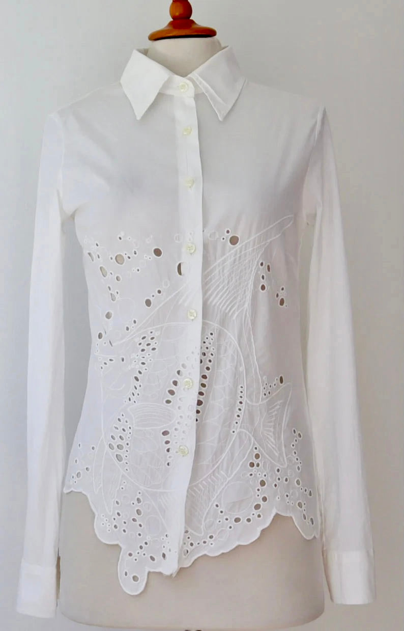 Vintage Broderie Anglaise White Blouse/Shirt // Size S/M