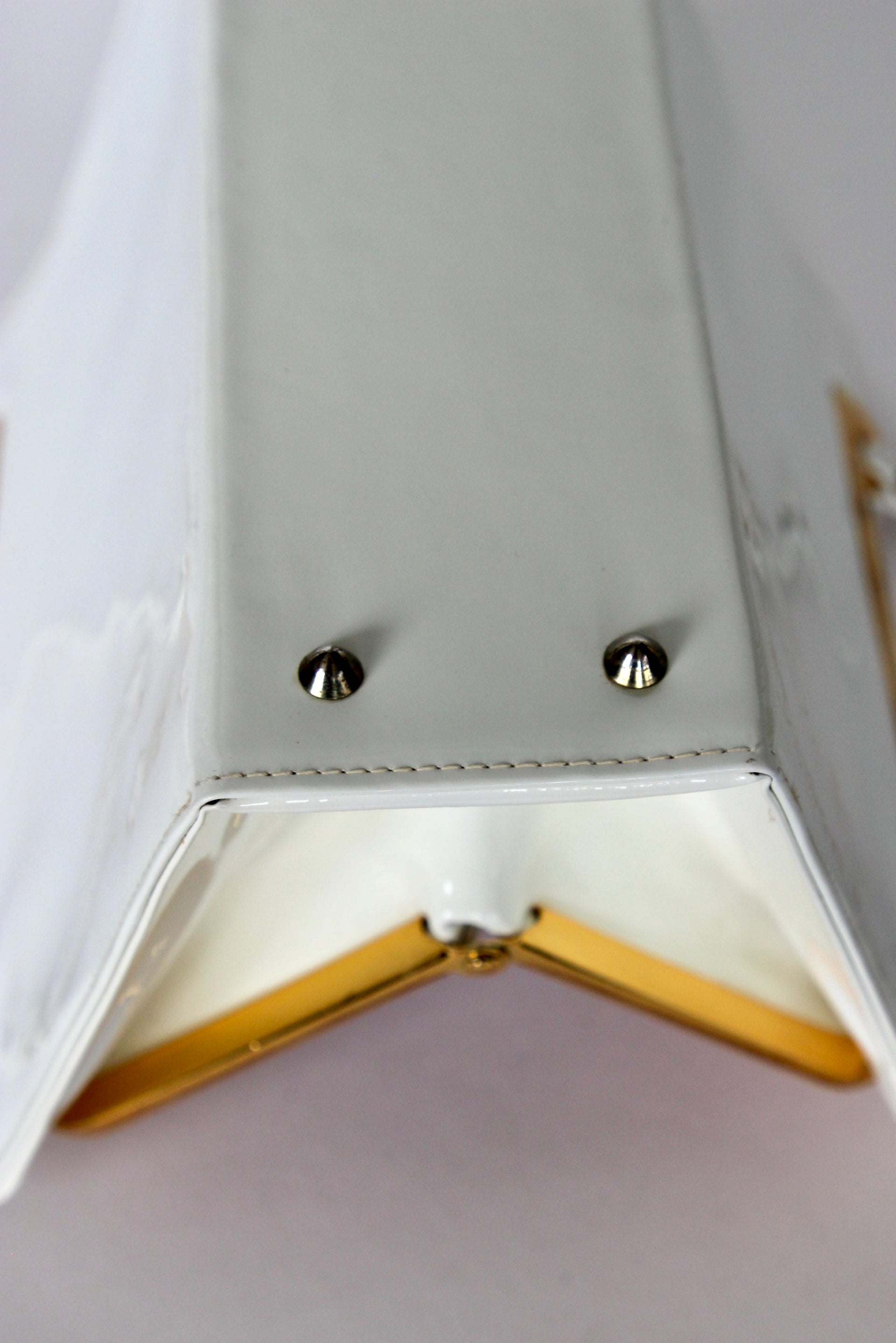 1960s Vintage White Patent Leather Top Handle Bag/Purse