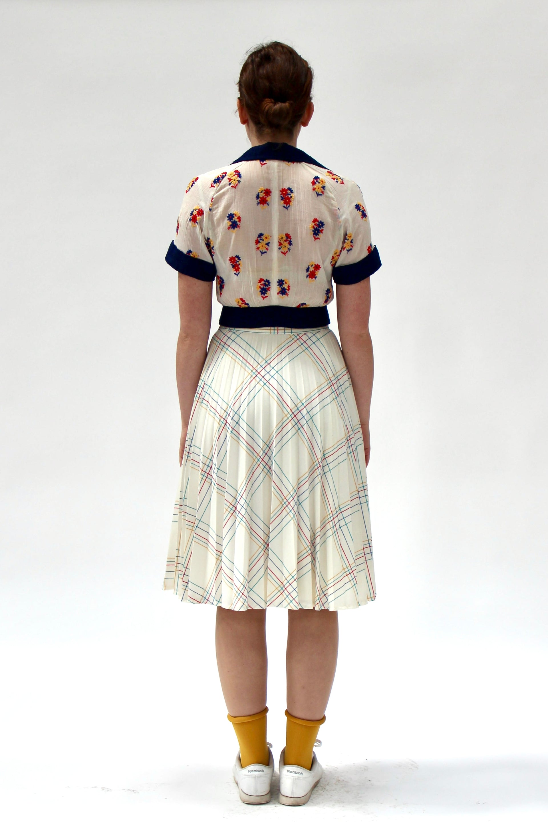 1970s High Waisted Pleated Skirt//Size S