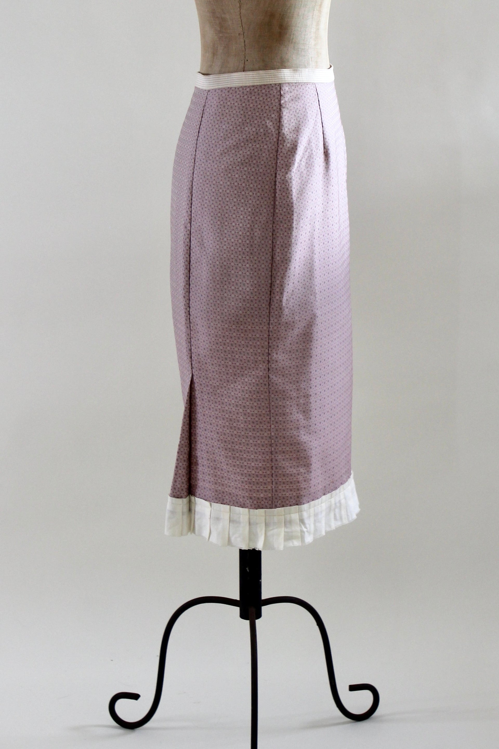 Late 1990s Vintage Rose Pencil Skirt // Danish Design // Size S/M