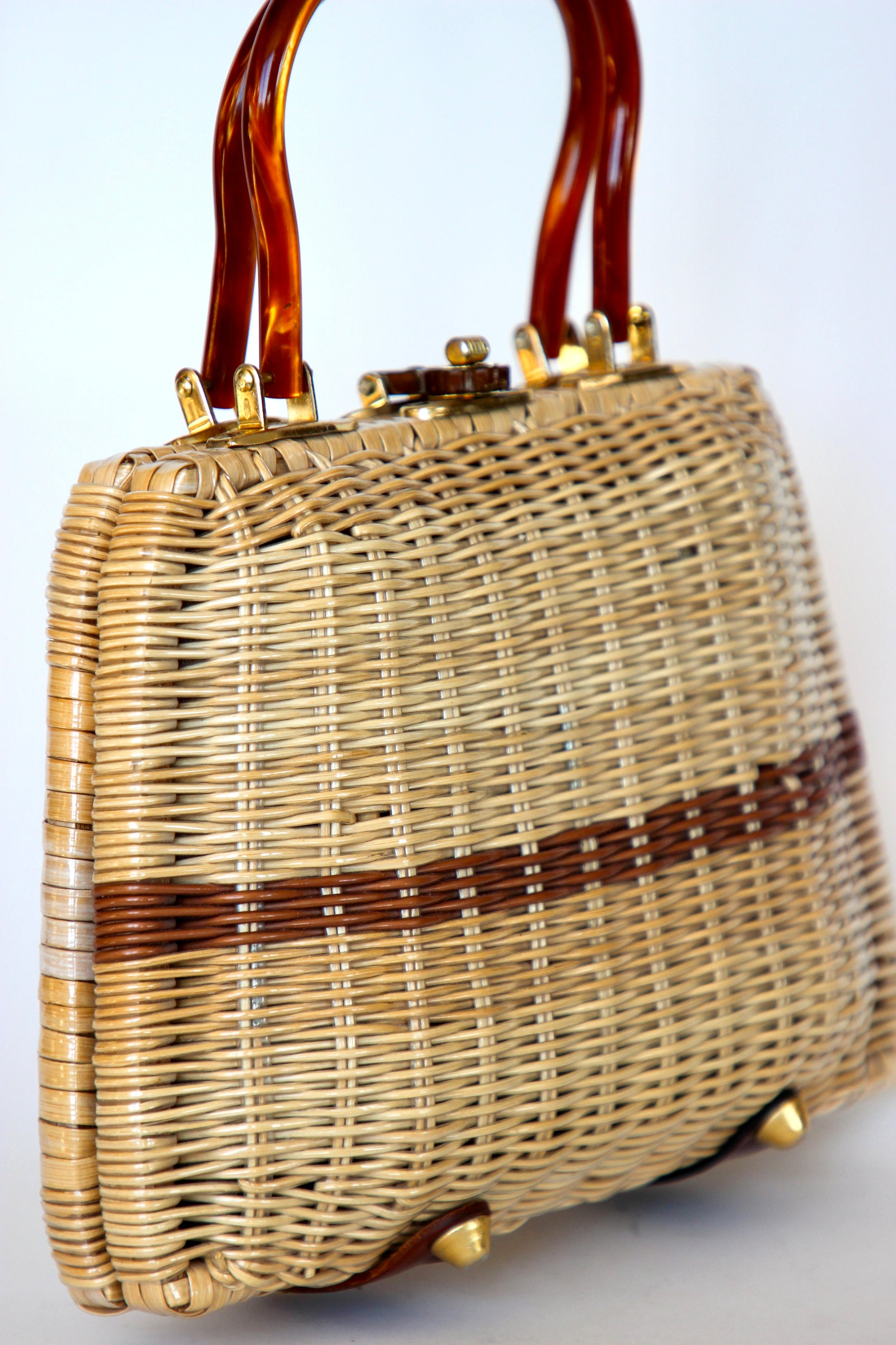 1950s 1960s Straw Top Handle Bag/Purse with Lucite Handle