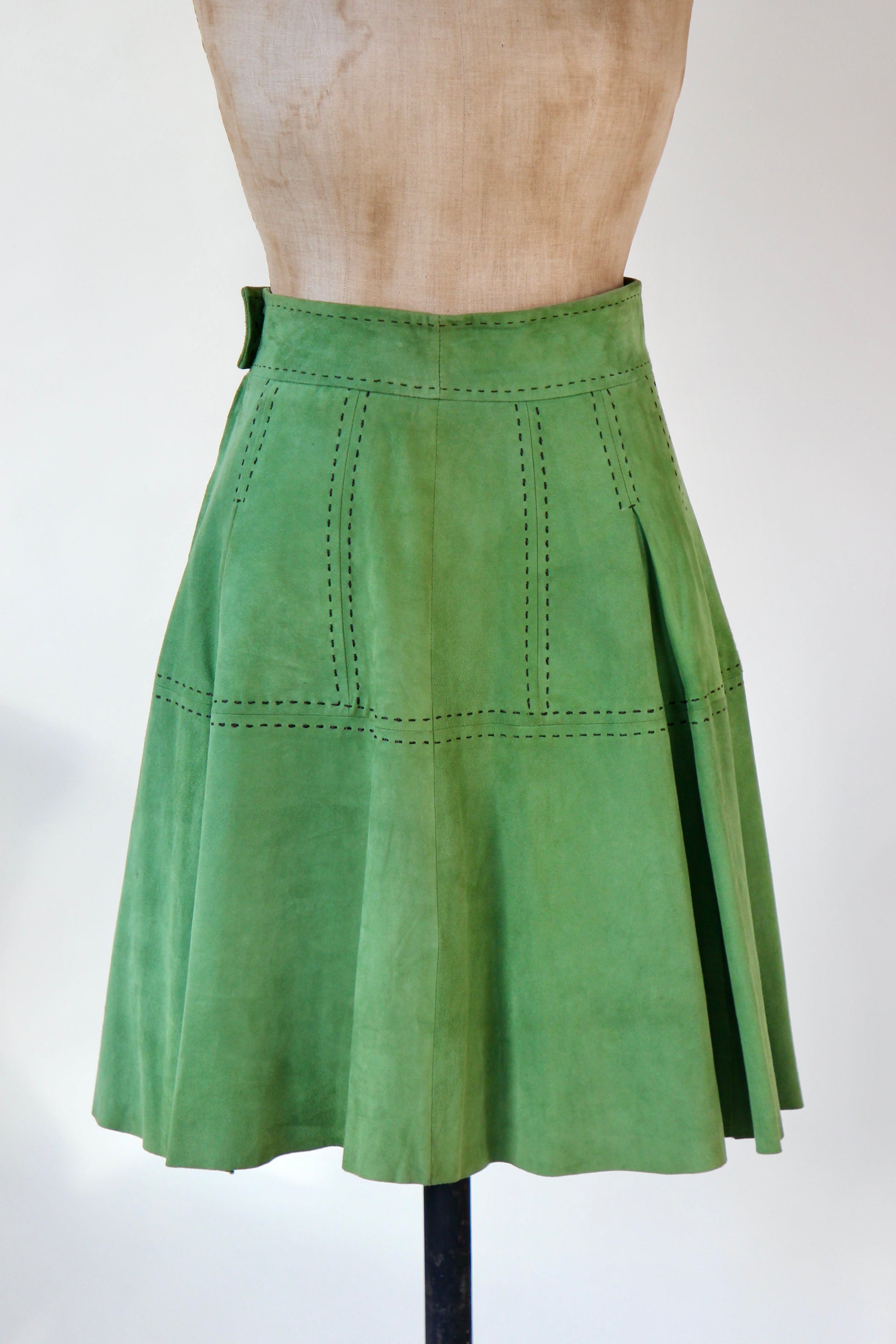 Vintage Green Suede Skirt with Black Stitches // Size XS/S