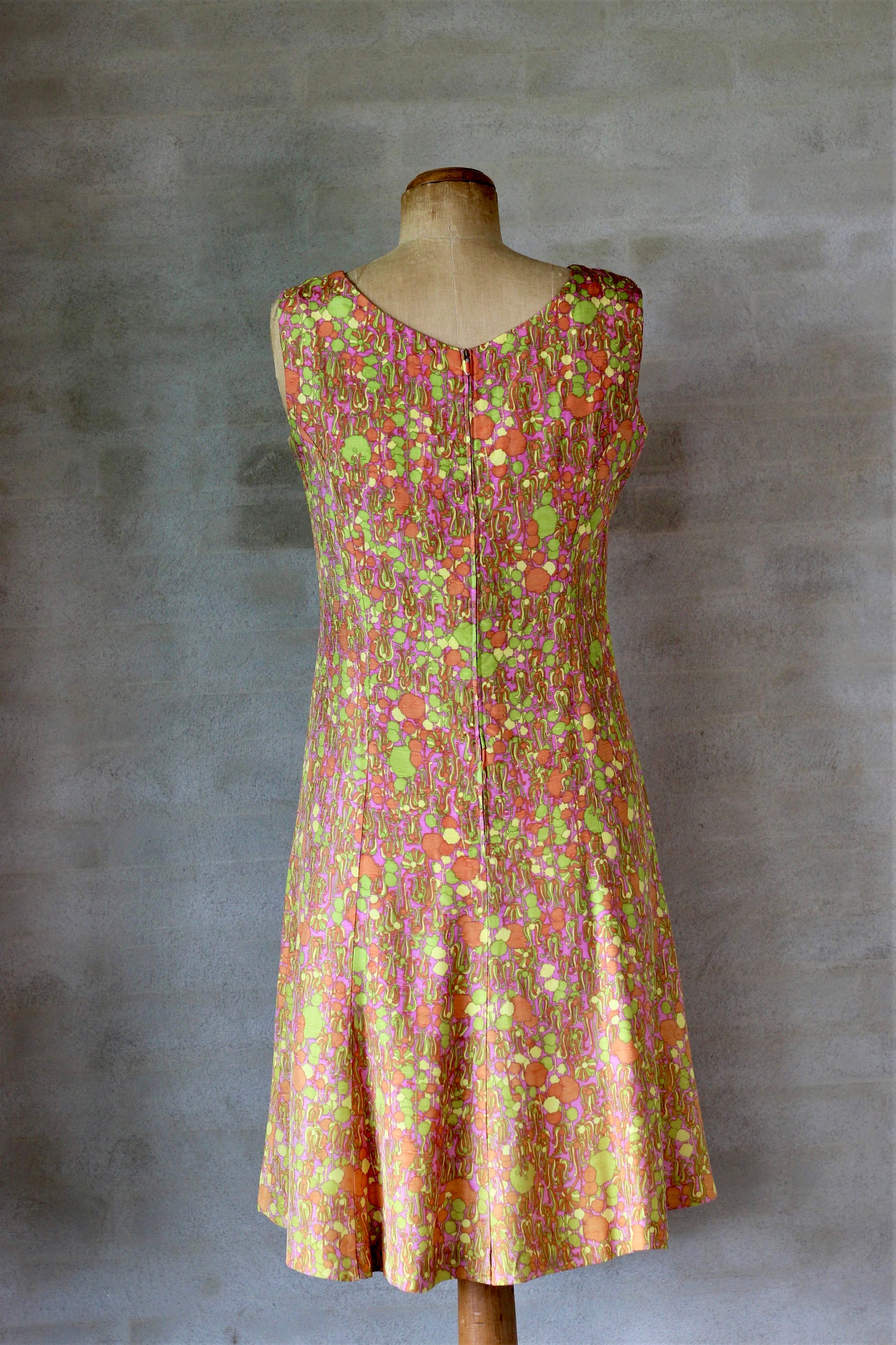 1970s Short Dress in Bright Colors//Size M