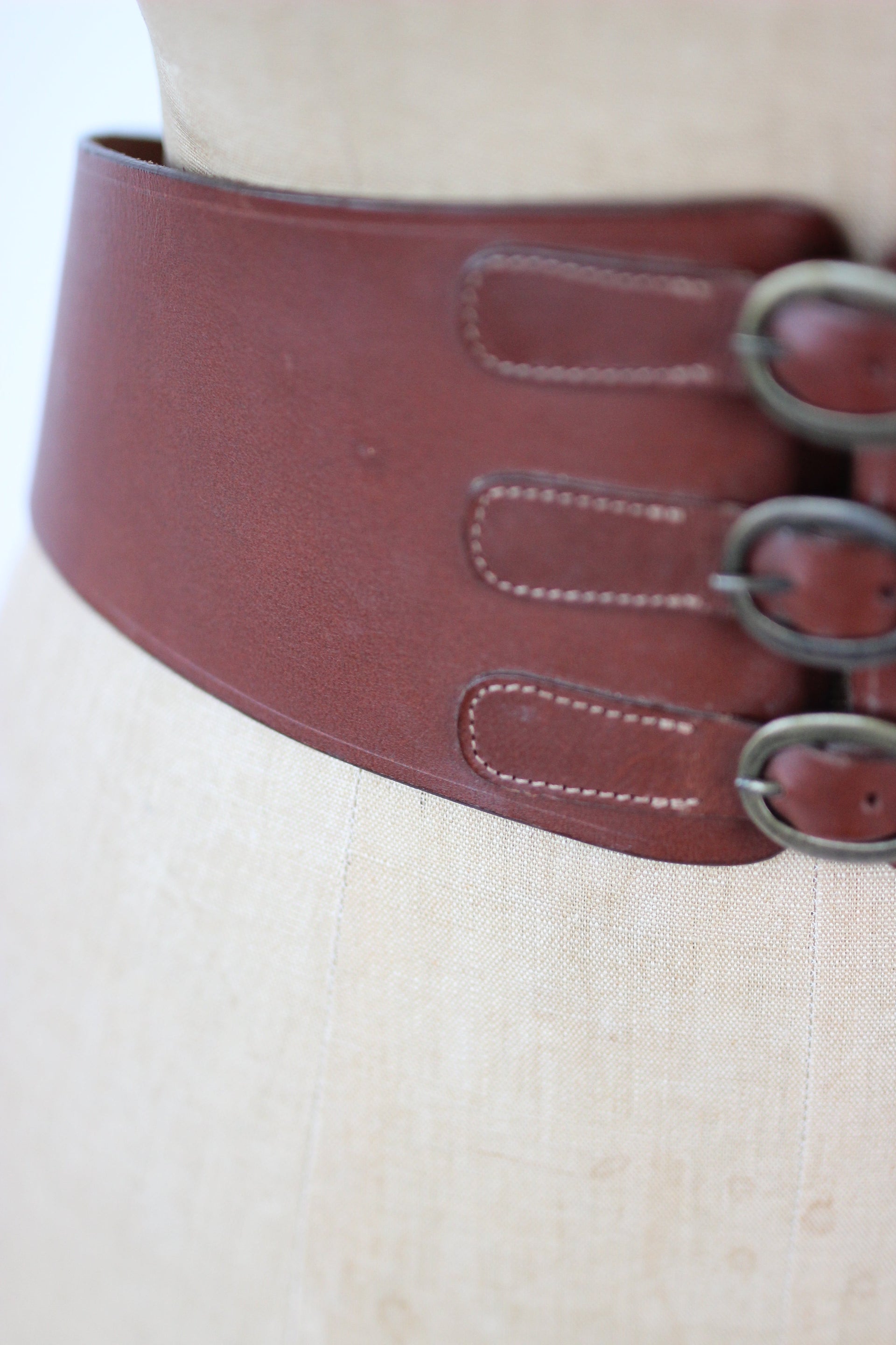 Y2K Vintage Wide Brown Leather Belt//Danish Design// Size S/M