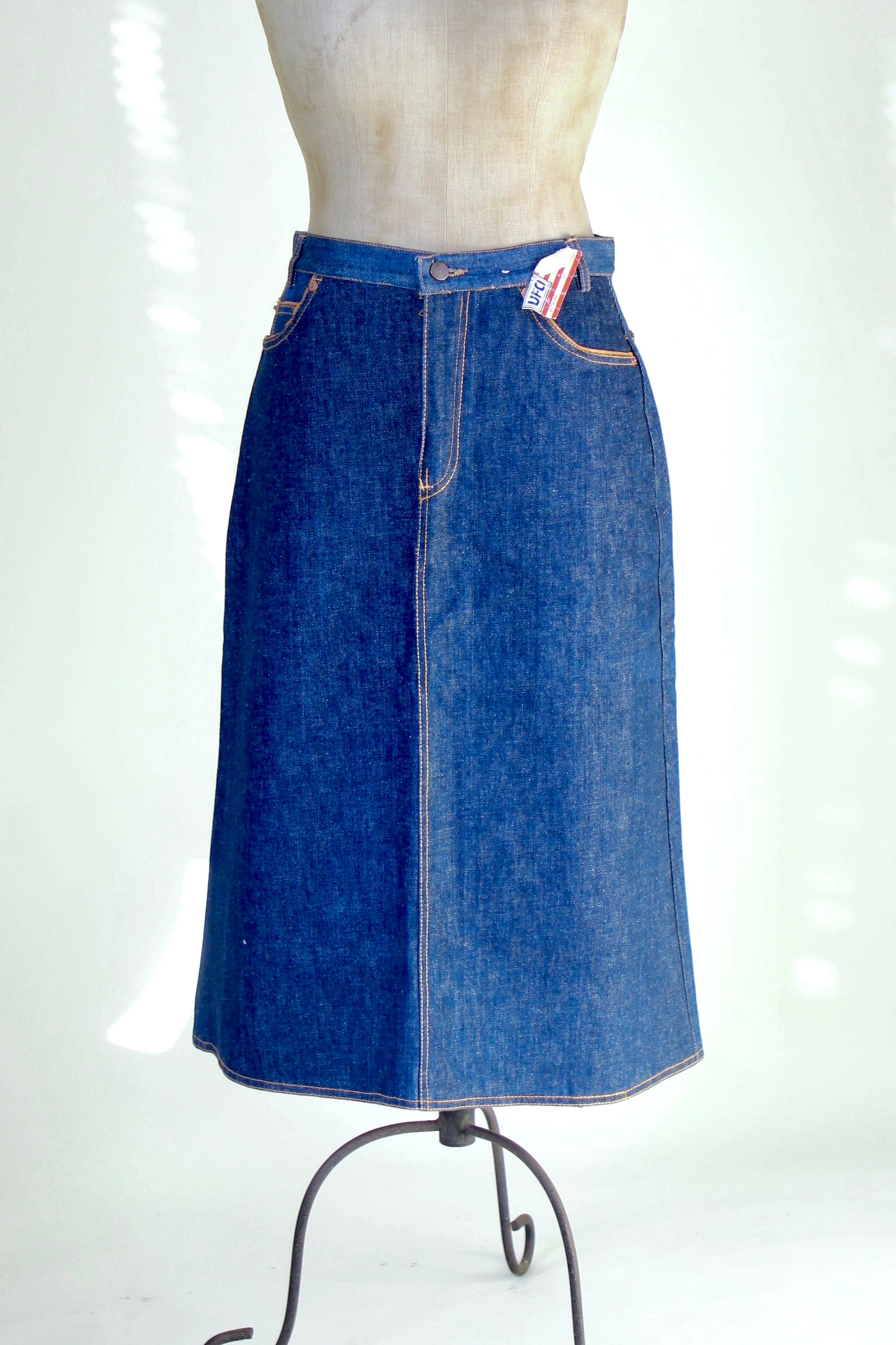 1970s DEADSTOCK Blue Denim Vintage Skirt With // Size M