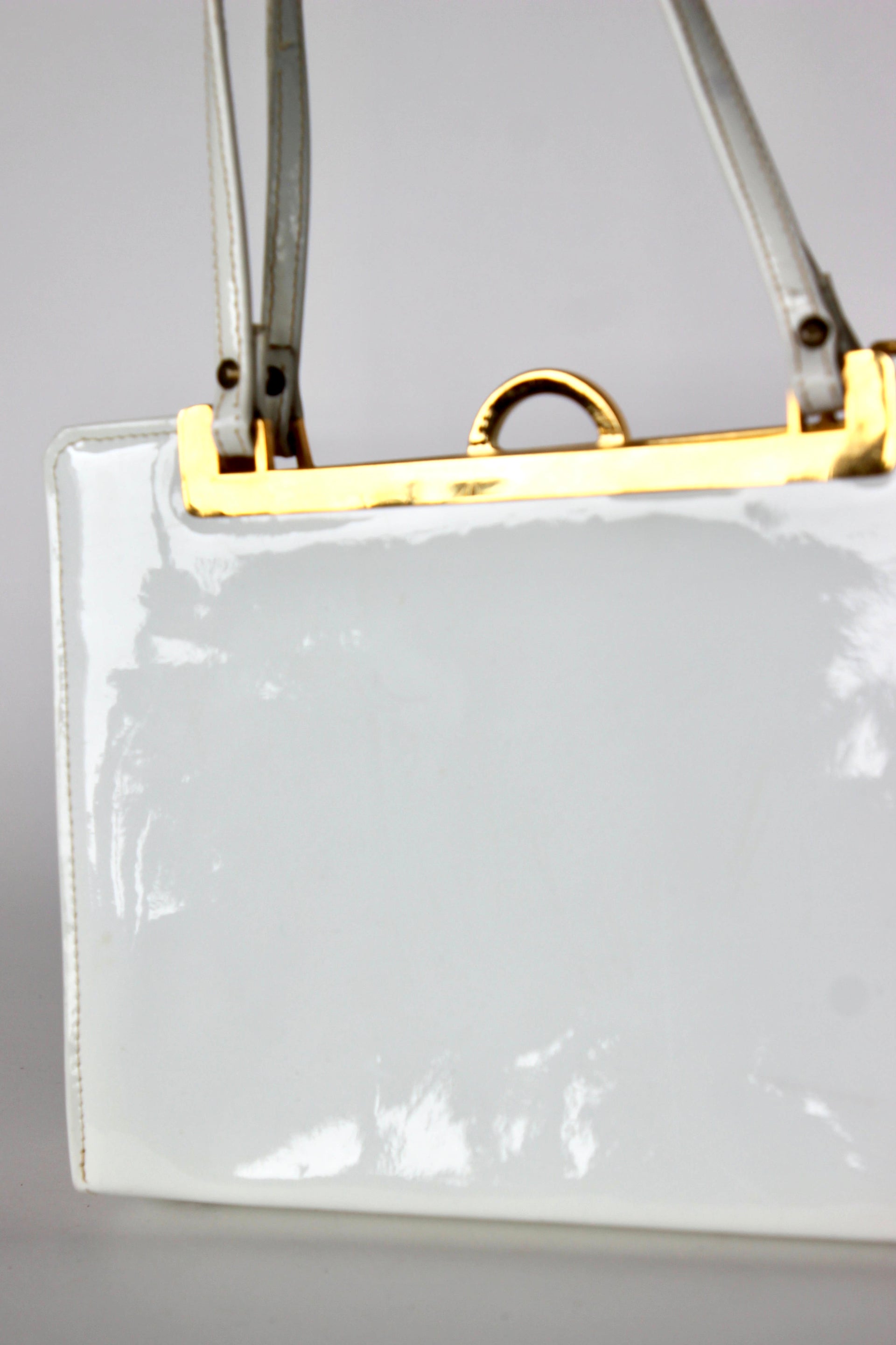 1960s Vintage White Patent Leather Top Handle Bag/Purse