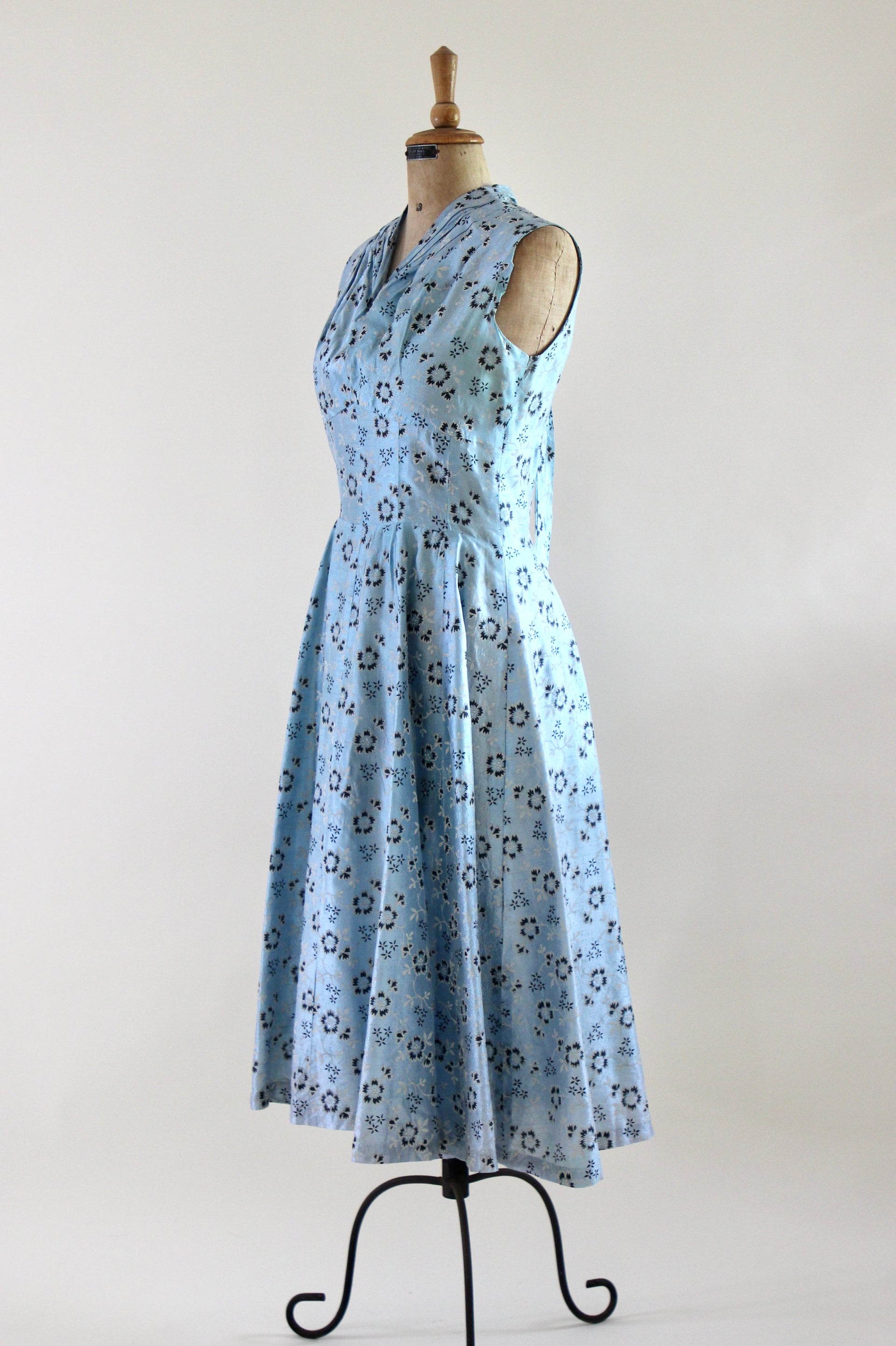 1950s Light Blue Floral Dress//Size S/M